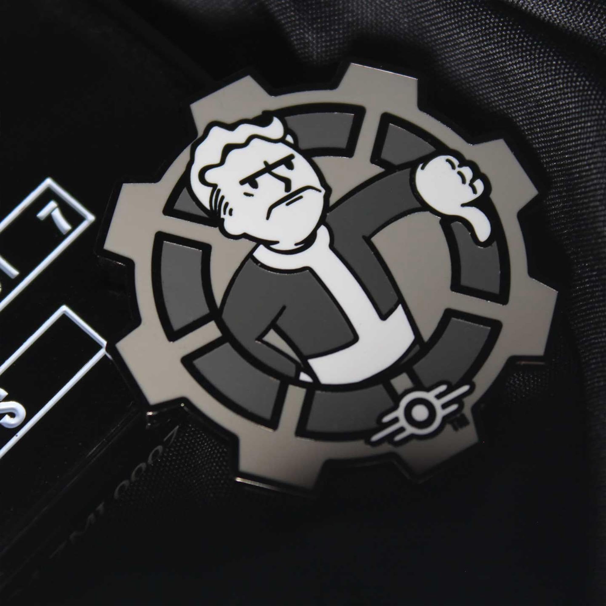 Fallout Black & White Limited Edition Collectible Decision Flip Coin - oficjalna metalowa moneta inspirowana Vault-Tec, postapokaliptyczna pamiątka dla graczy, prezent dla fanów i kolekcjonerów