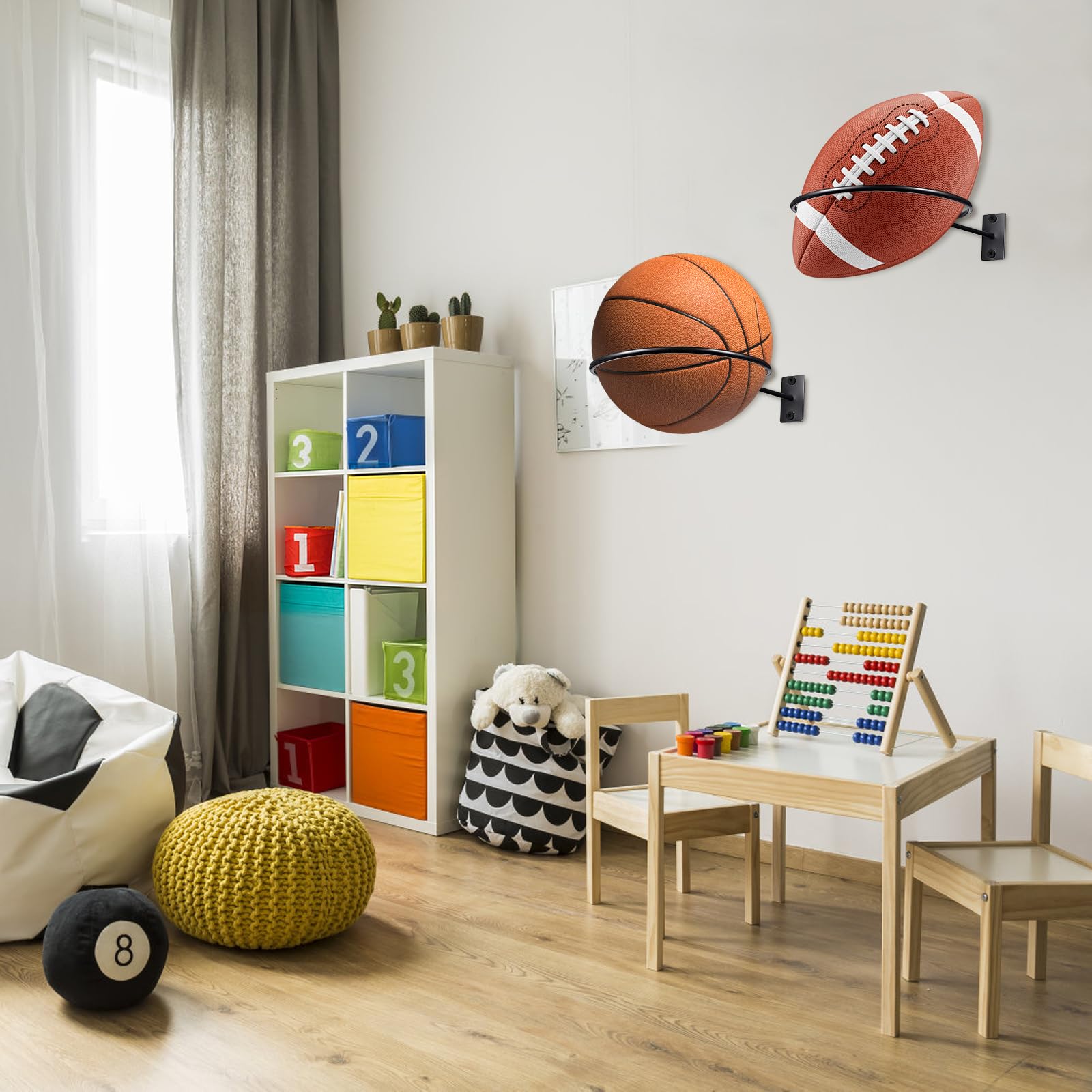 Soporte para Balones de Pared 4 Unidades, Soporte Metálico Resistente para Baloncesto Fútbol Voleibol y Rugby, Accesorios de Almacenamiento Deportivo con Tornillos Incluidos