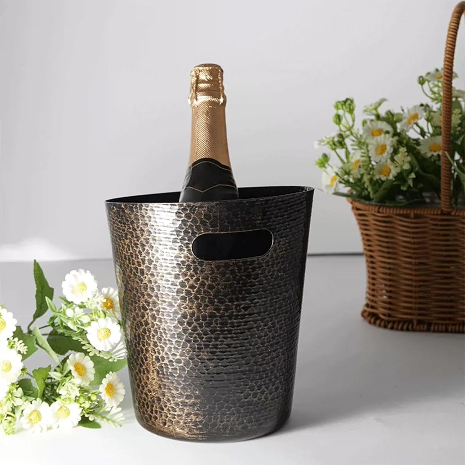 Ice Buckets For Parties Hammer Print Retro Style ，copper Ice Buckets For Bar, Home, Parties, For Wine Or Champagne Bottles(Yellow)