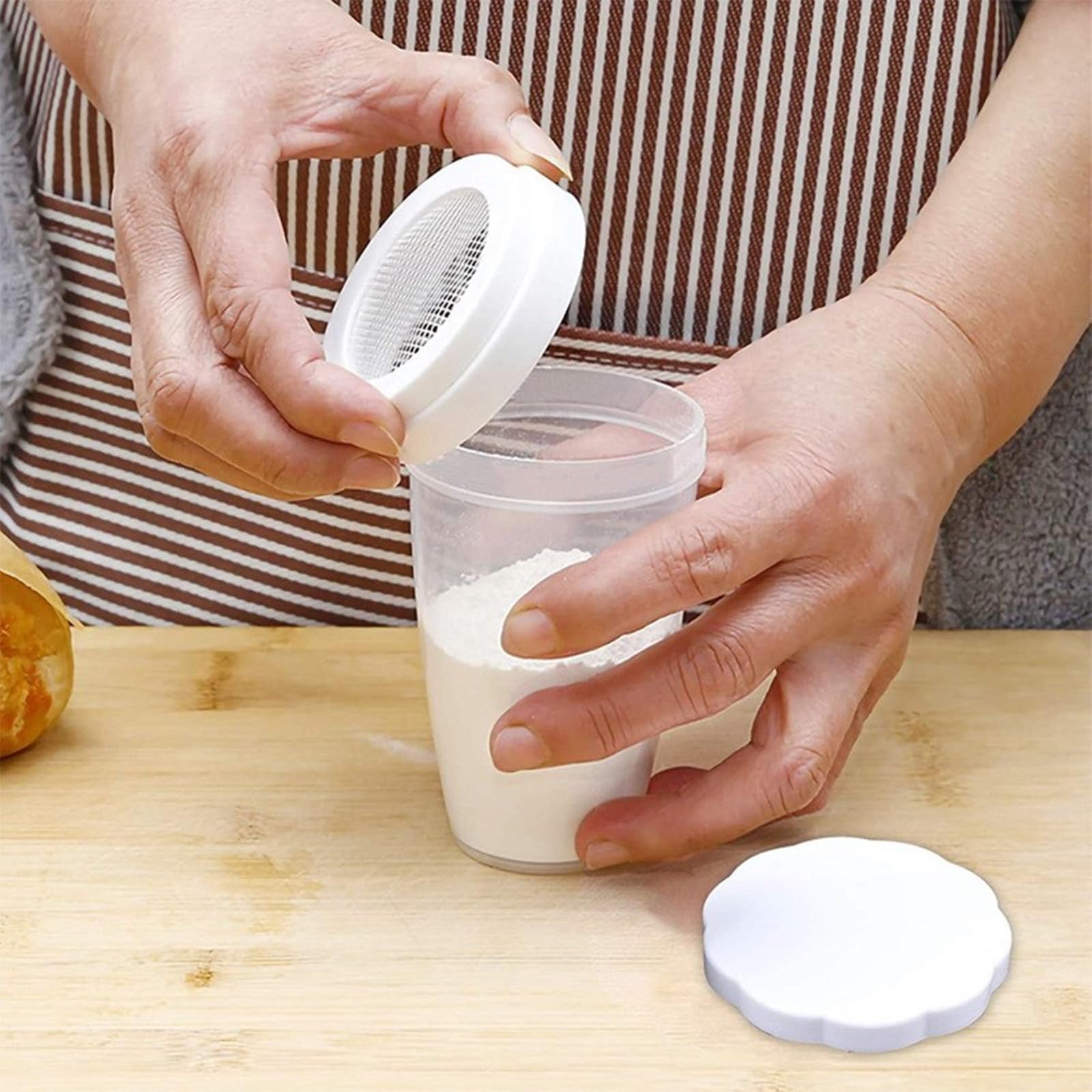Shaker Per Farina Con Coperchio – Contenitore Regolabile Per Zucchero A Velo, Cacao E Cioccolato, 7x11.4 Cm