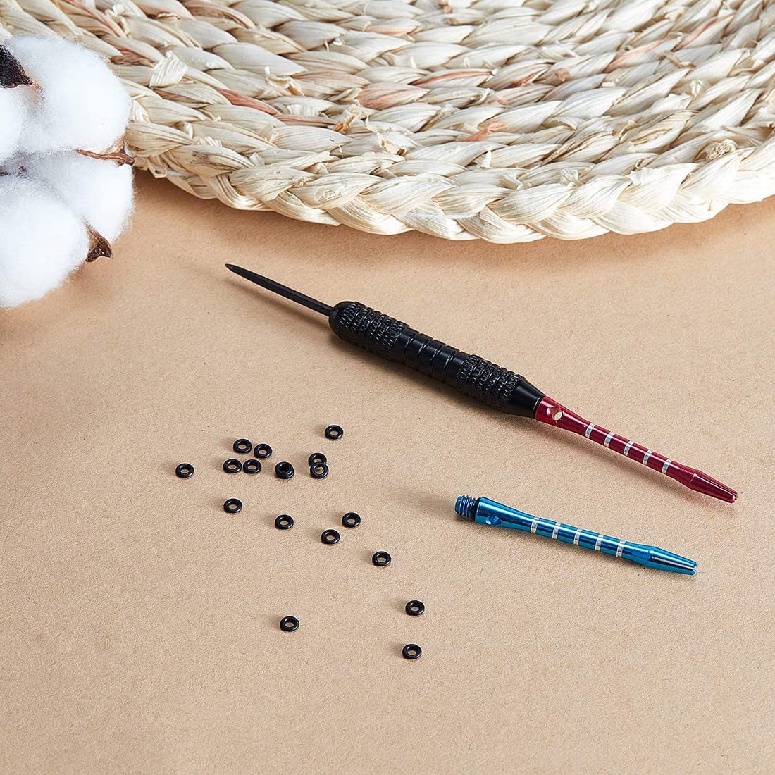 APOMOONS 10 Pezzi Dart Anelli di Pratica delle in Feltro Arancione E 100 Pezzi di Spilli, Accessori per Freccette per L'Allenamento Anelli di Protezione per Freccette Principianti per La Pratica