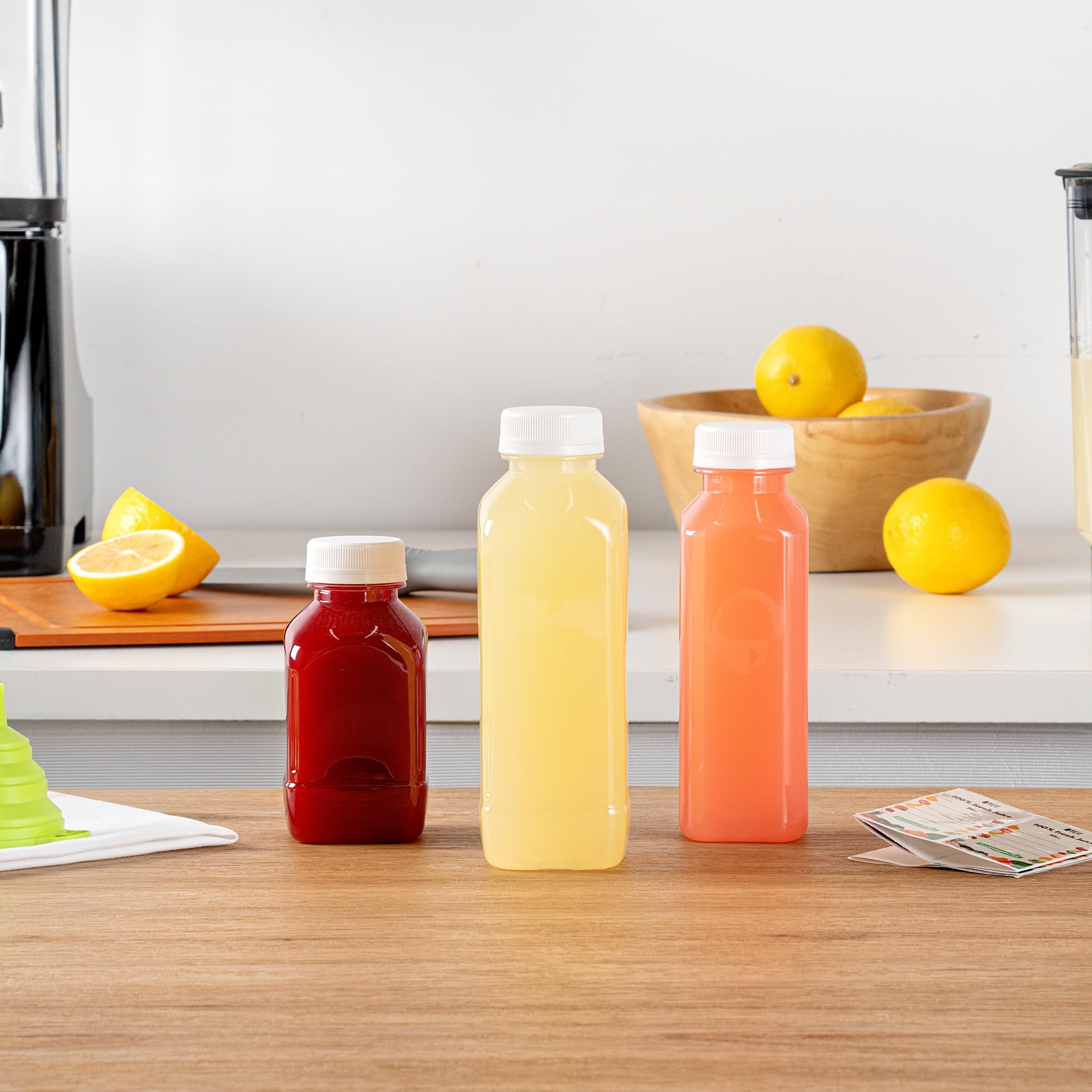 Restaurantware Botella Tek de 16 onzas para jugo, 1 botella con tapa, incluye etiqueta, tapa, cepillo y embudo, recipiente vacío de plástico transparente, para batidos, leche o agua
