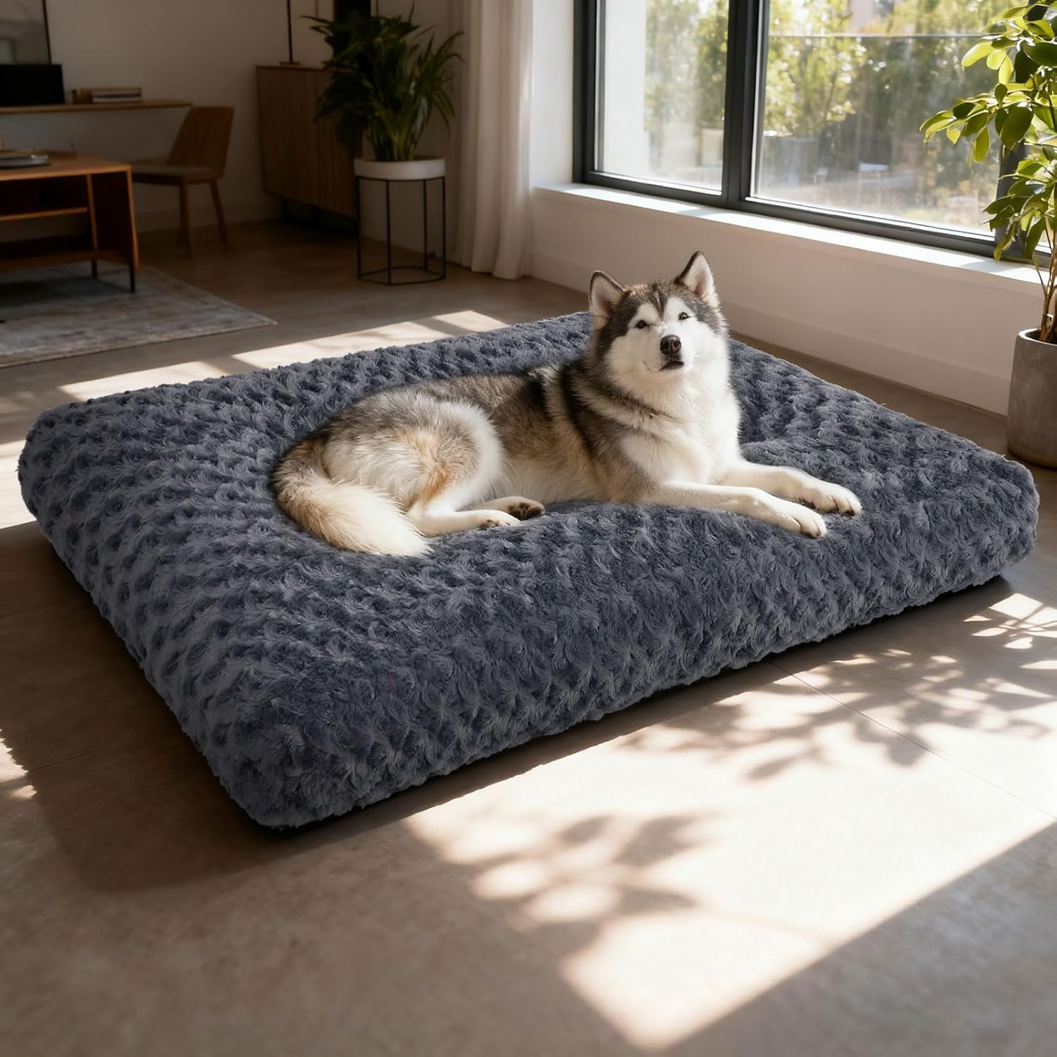 Smiry Washable Dog Bed Ultra Soft Dog Crate Beds, Deluxe Plush Kennel Pad Anti-Slip Pet Sleeping Mat for Large Jumbo Medium Small Dogs Breeds, 35" x 23", Dark Gray