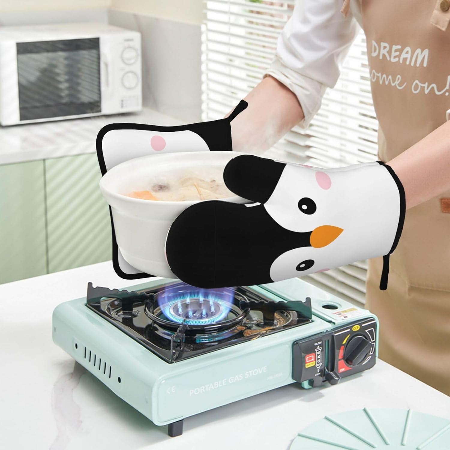 Novelty Funny Penguin Oven Mitts and Pot Holders Sets of 4, Heat Resistant Silicone Oven Mittens and Potholders Gloves Hot Pads for Kitchen Cooking Baking Grilling BBQ Chef