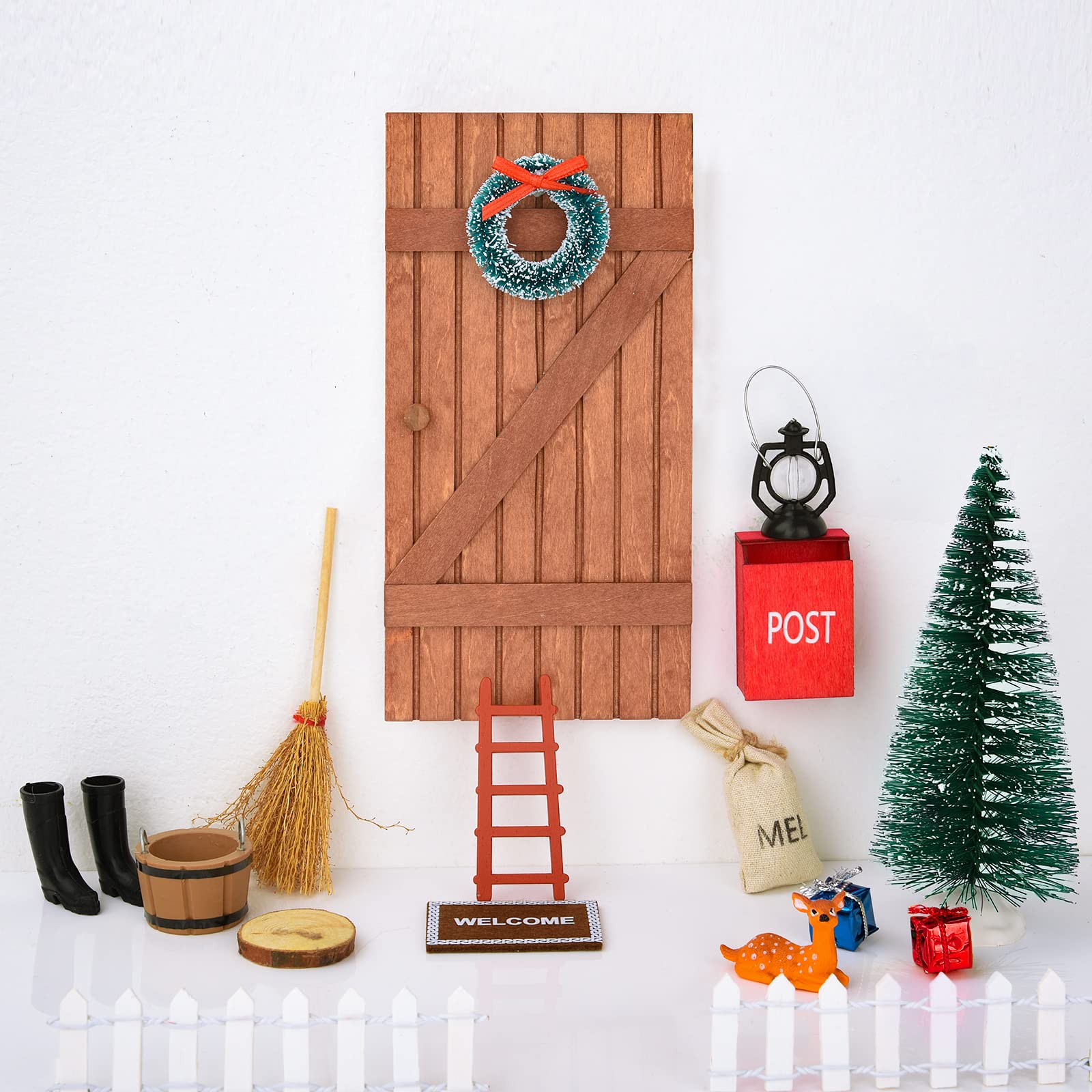 Porta Elfo Natale Kit 25 Pezzi Porta degli Elfi Natale Set di Accessori per Porta Gnomo Natalizio Set Porta Elfi di Natale Natalizi in Miniatura Set con Albero di Natale, Ghirlanda, Tappeto