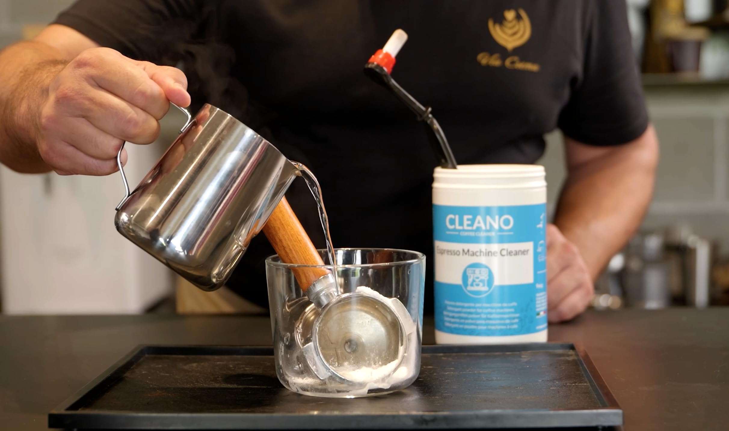 CLEANO Espresso Machine Cleaner, Removes Grease & Deposits, For Portafilter Machines & Barista Accessories, 900g, Made IN ITALY Perfetto per Rocket, Rancilio, Cimbali, Spaziale, Sage, Delonghi