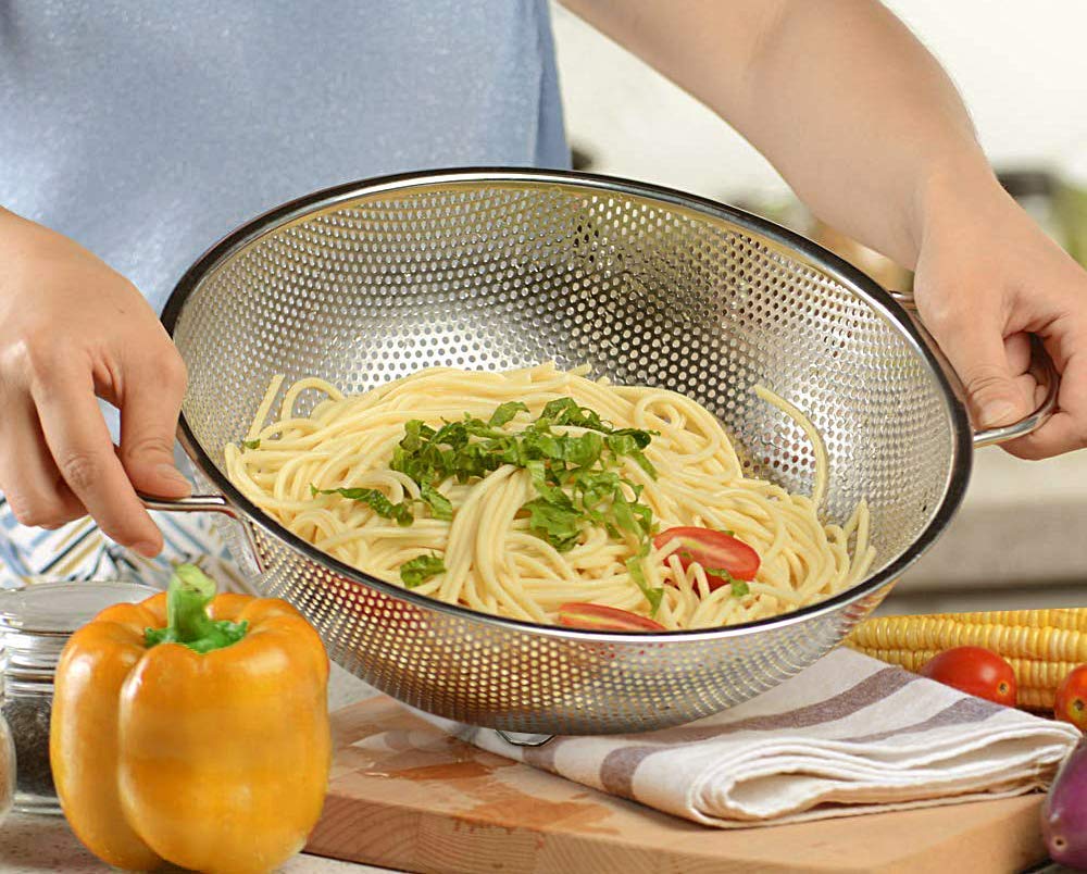 Thrivanta Fruit Vegetable Rice Washing Baskets Stainless Steel Strainer Colander Strainer Drainer (25.5 cm) with Handle Drain Basin Basket, Silver