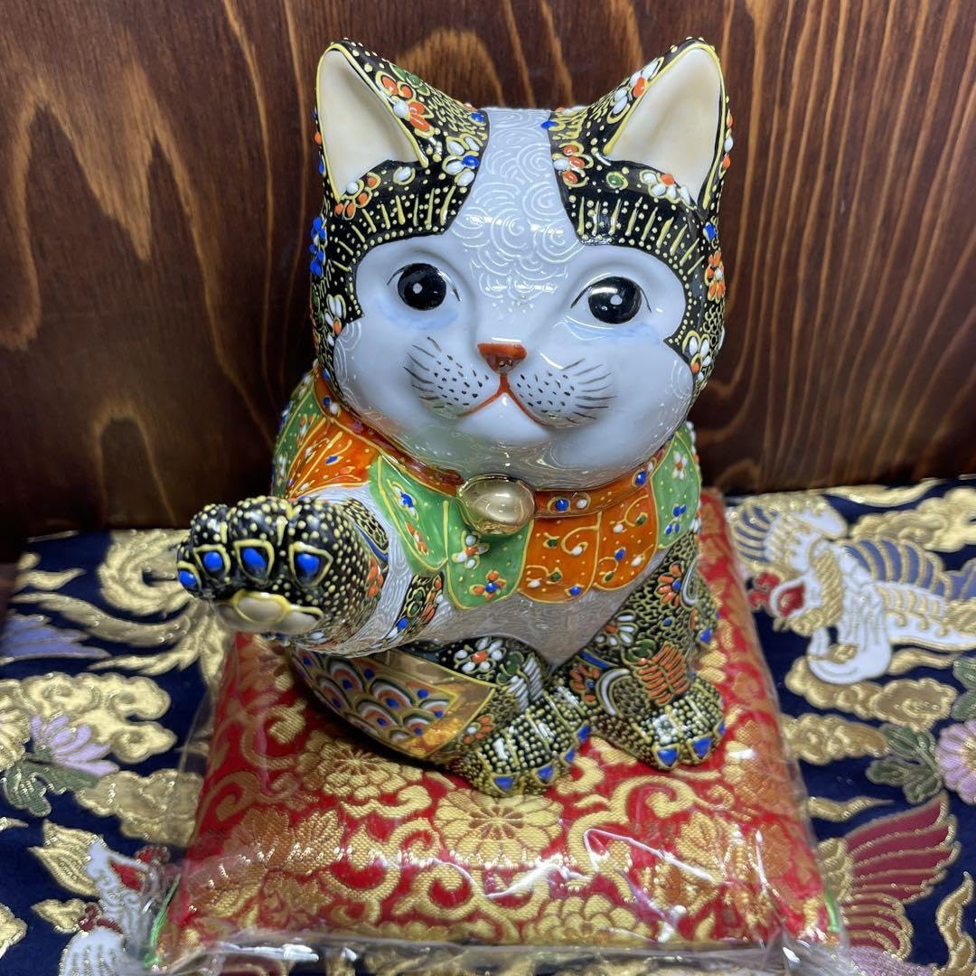 Amazon.co.jp: 願いが叶う魔除け九谷焼 招き猫 タッチ猫 右手 : ホーム 