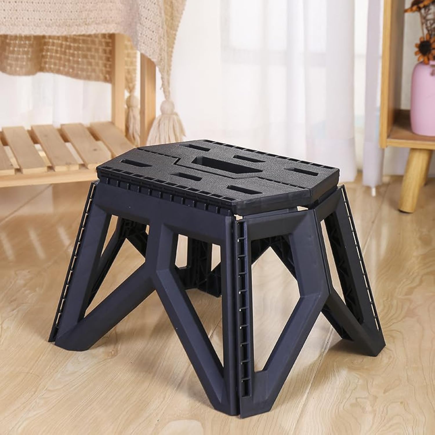 9 inch Heavy Duty Plastic Foldable Step Stool for Kids and Adults, Outdoor Folding Triangular Stool, PP Triangle Stool for Outdoor Picnics, Motorhome Travel (black)