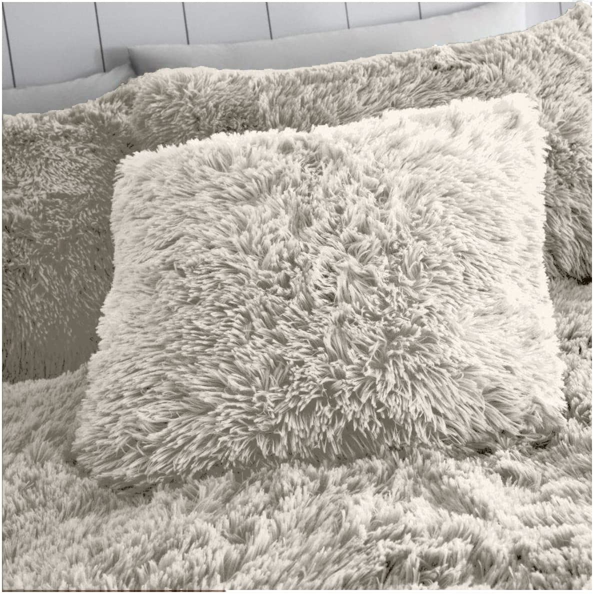 GC GAVENO CAVAILIA Teddy Fleece Fur Cushion Covers, Snuggle Cuddle Square Throw, Soft Cosy Pillow Cover, Cream, 45X45 Cm โ image 1