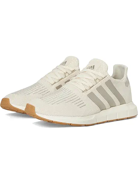 Женские кроссовки adidas Swift Run 1.0 для бега