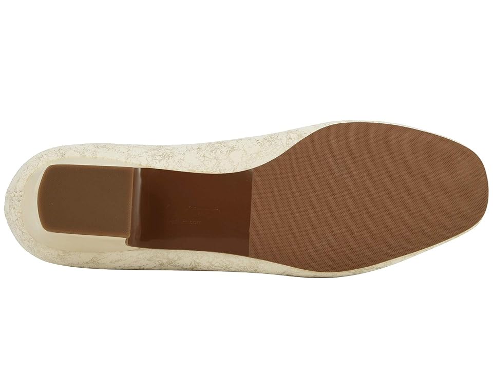 

Trotters Doris (Off-White/Gold) Women's Dress Flat Shoes