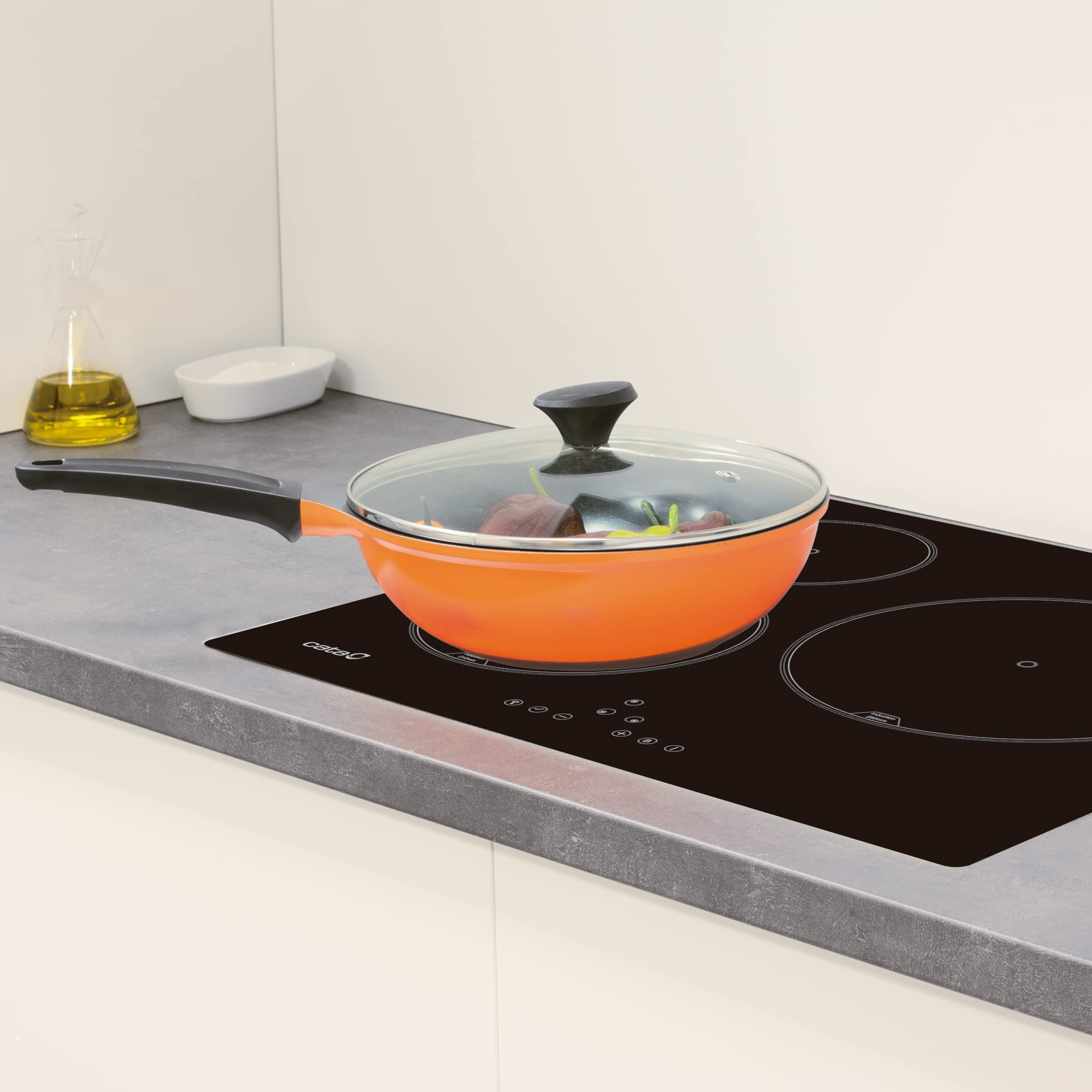 Cata IB 6303 BK 3 zones de cuisson Commande tactile avec avertissement sonore 9 niveaux de puissance réglables Fonction minuterie pour chaque zone Alarme de compte à rebours Largeur 59 cm Couleur Noir