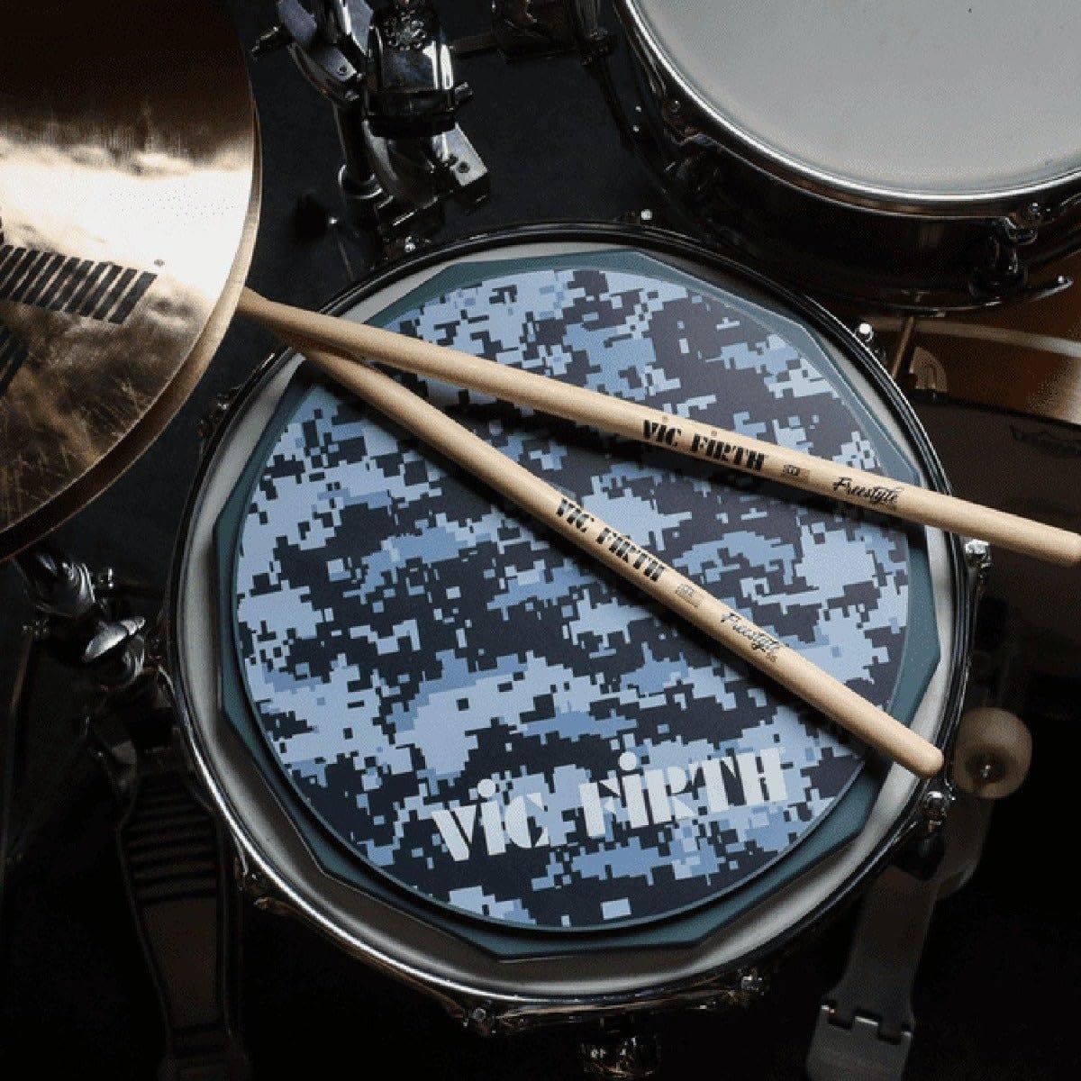 Vic Firth - Pad per Allenamento alla batteria con Stampa Mimetica Digitale - 30,48 cm (12 inch)