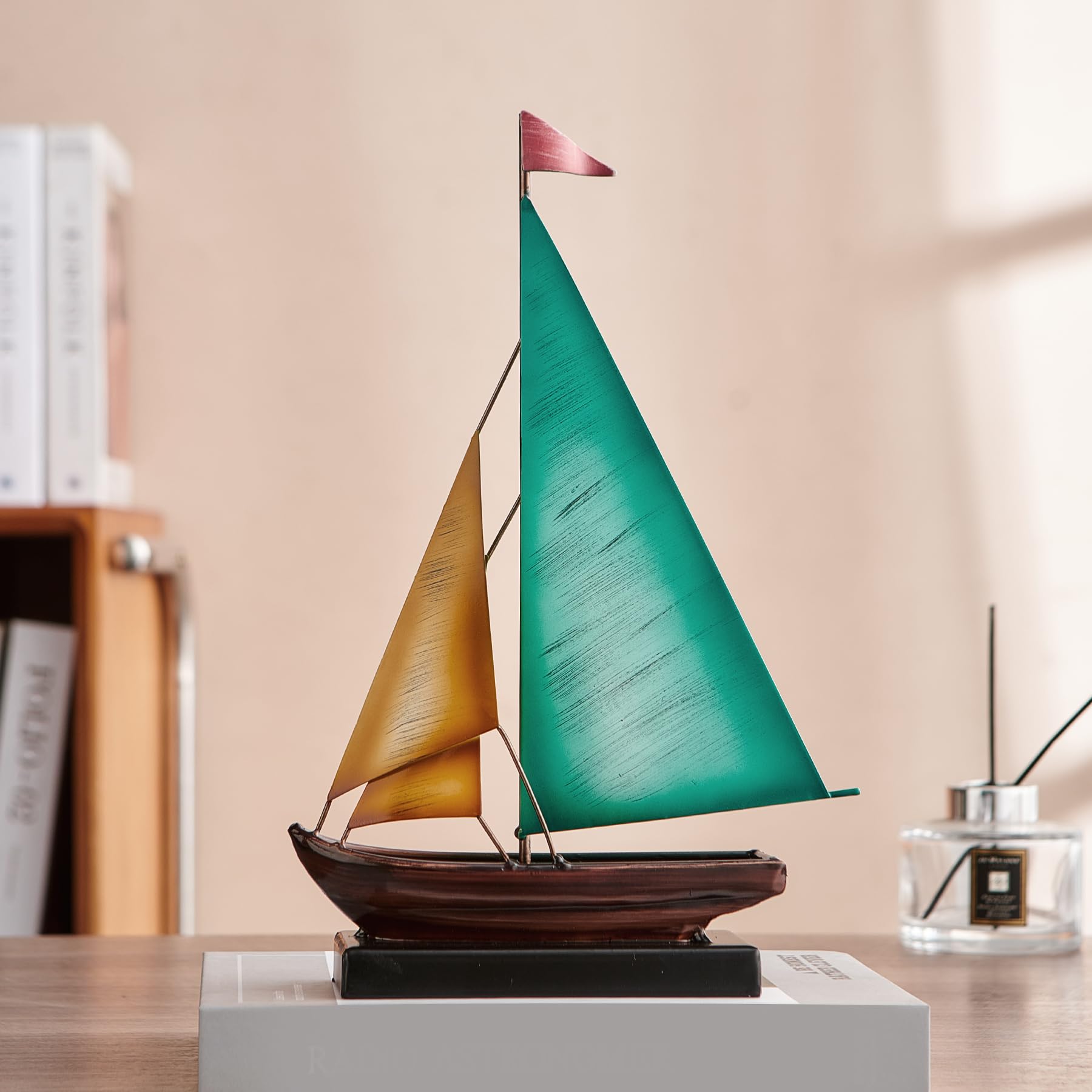 Vintage Sailboat Statue Decor for Living Room Metal Boat Sculptures Decorations for Dining Room Office Nautical Home D