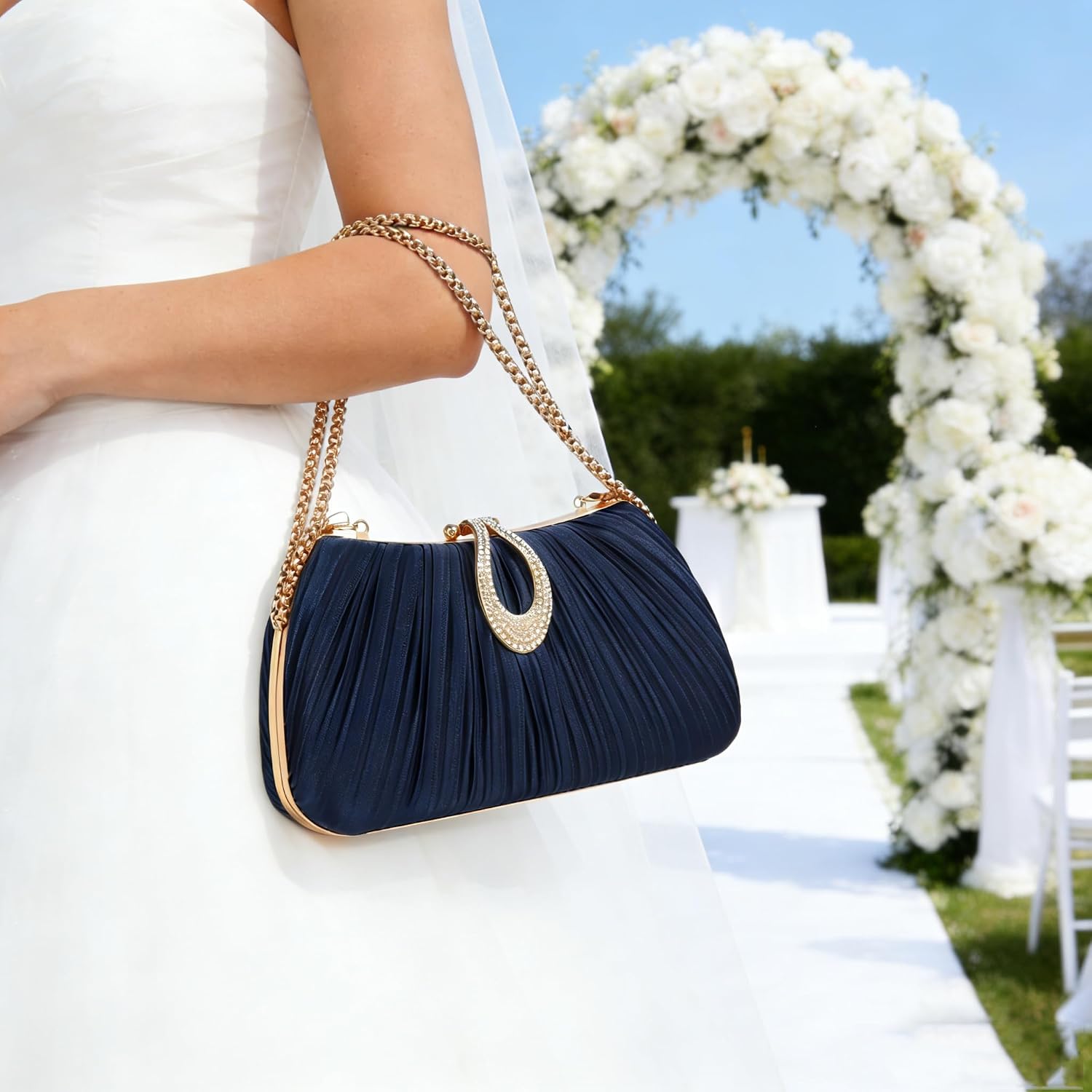 Women‘s Pleated Satin Clutch Purse， Evening Bag with Rhinestone Clasp & Detachable Chain， Formal Party Wedding Handbag