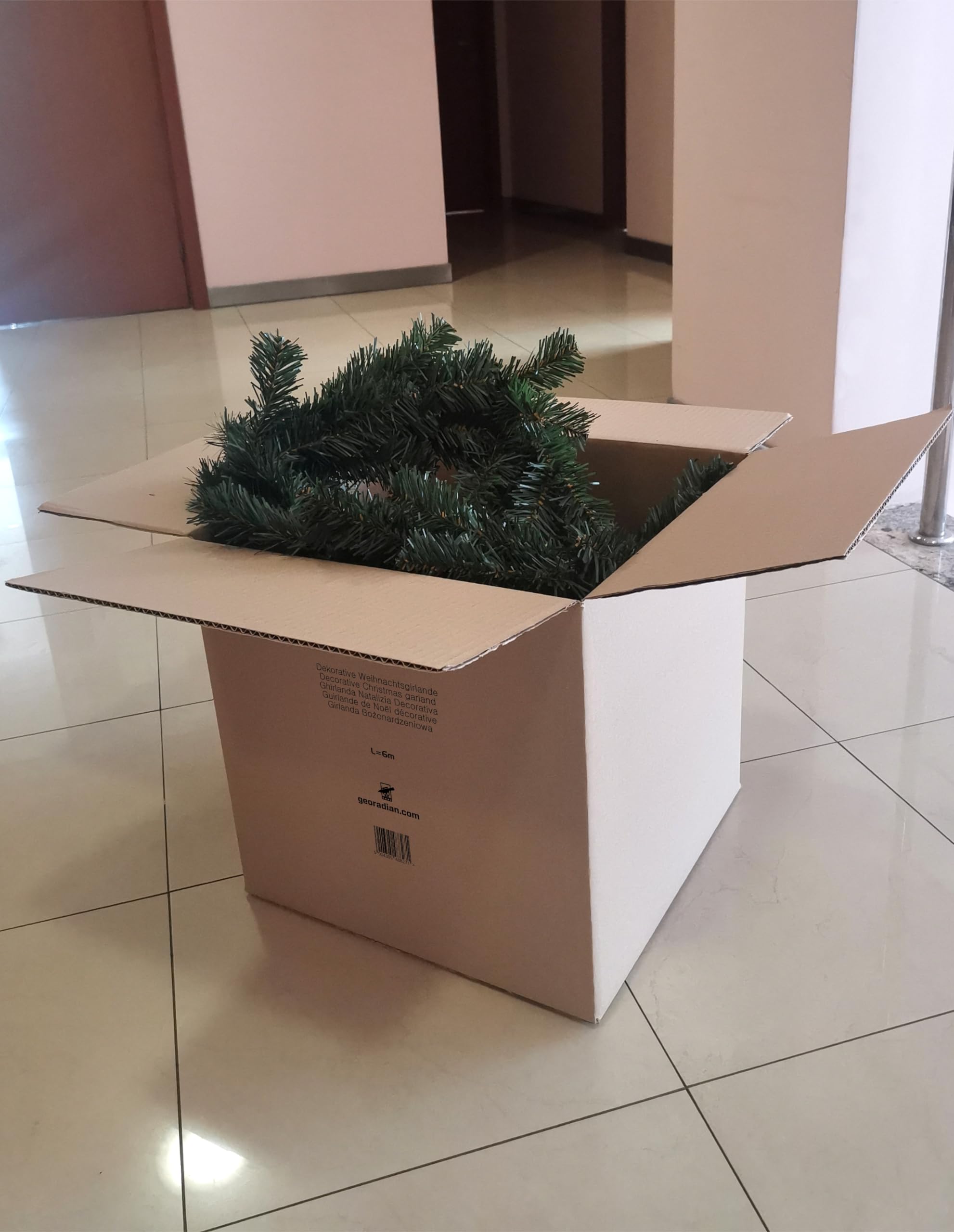Dekorative Weihnachtsgirlande Künstliche Tannengirlande in Grün/Weiß 3/6/9 Meter Weihnachtsdeko Grasgirlande für Innen- und Außenbereich (Grün 6 Meter)