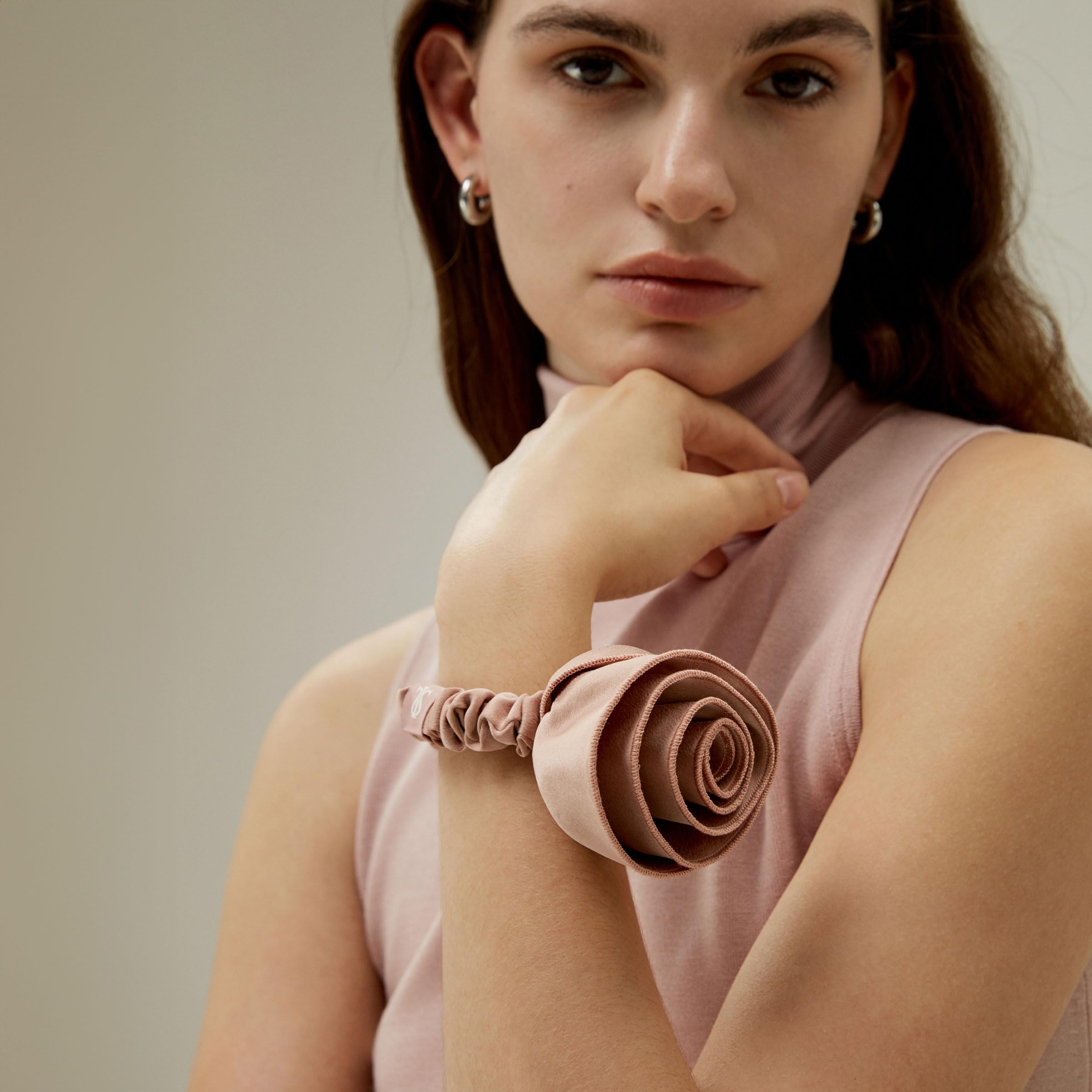 LILYSILK 100% Seiden Haargummi Rosettenförmiges Haargummi für Damen Haarschmuck Armband Accessoire Romantisches Haarband Stilvolle Haargummis, Abendsand