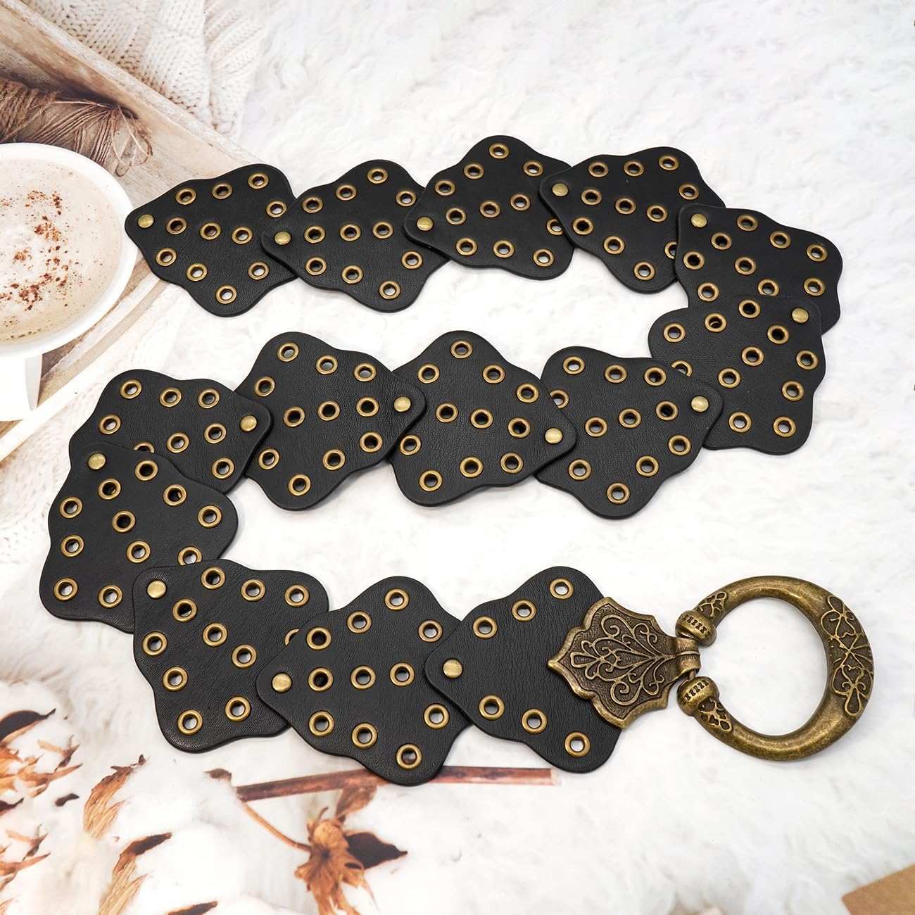 Wide Disc Belt for Women Vintage Hollow Boho Leather Belt Western Chunky Waist Belt Cowboy Metal Buckle Concho Belts