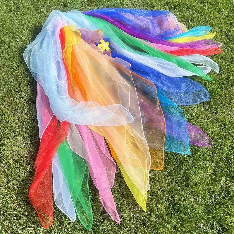HERZWILD 24 Stück Square Jongliertücher Tanz Tücher Bunte Chiffontücher Bunte Tücher 60 x 60 cm Seidentücher für Kindergarten Kindershow Sensorisches Jonglieren Tanzen (bunt-24pcs)