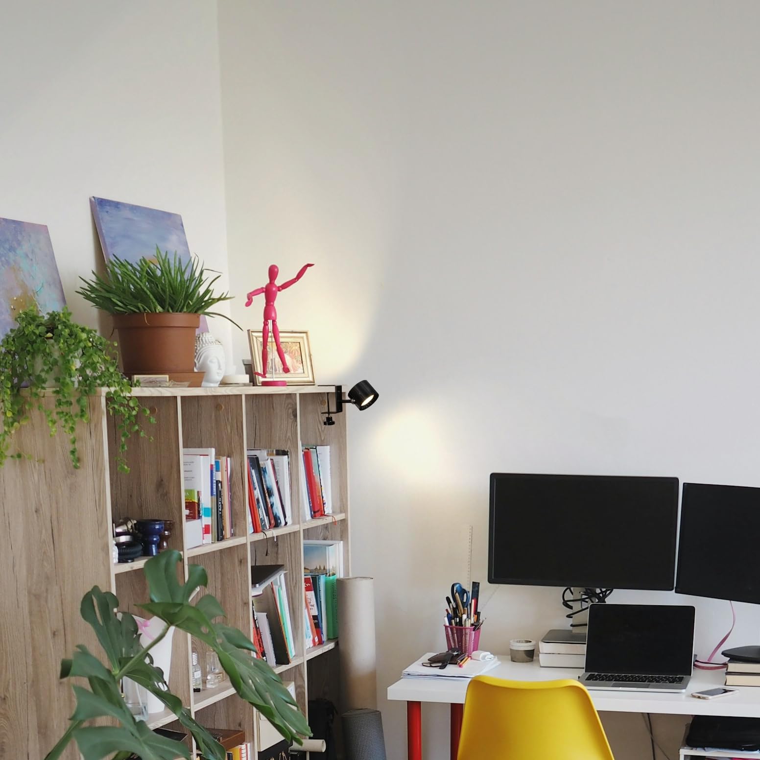 Verstellbare Klemmlampe mit Akku,LED Wandlampe innen mit Fernbedienung, Dimmbar Nachttischlampe,Schreibtischlampe ideal für Flur Büro Heimgebrauch Krankenbett,360° drehbare, A2-CDMG-B02