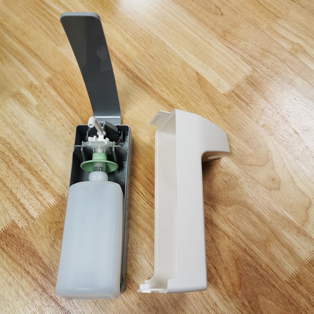 LALAFINA Wandmontierter mit Flüssigseifenspender Spender 500ml Manueller ABS Ellbogenbetätigung aus Edelstahl Moderner Handdesinfektion und für Hotel und Schule