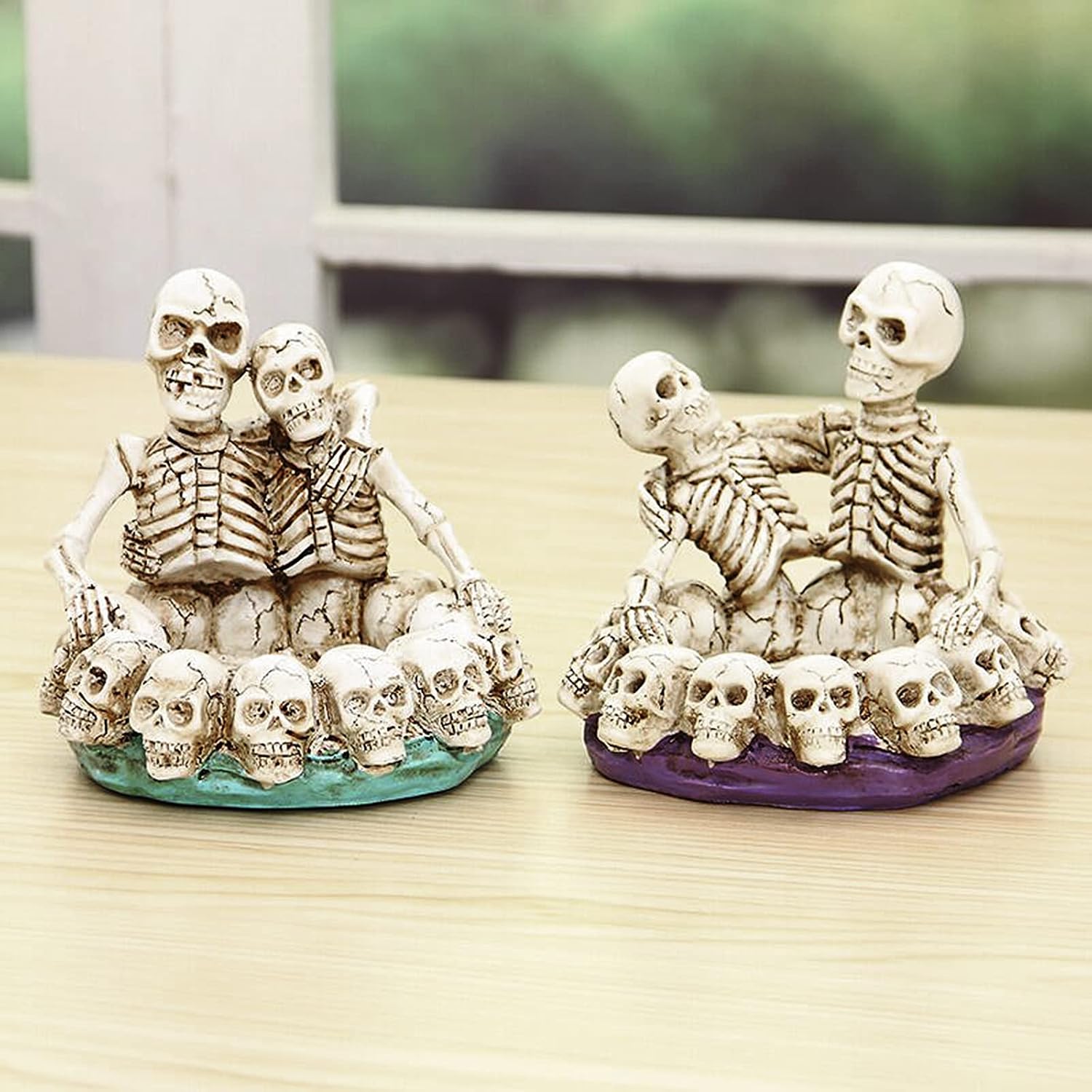 Novelty Skull Ashtray Round Resin Skeleton Cigarette Black Ashtray Halloween Decoration Gift Creative Sexy Sculpture Halloween Party Decoration Ashtray Crafts Decoration Desk Office Home Gothic Decor - Image 4