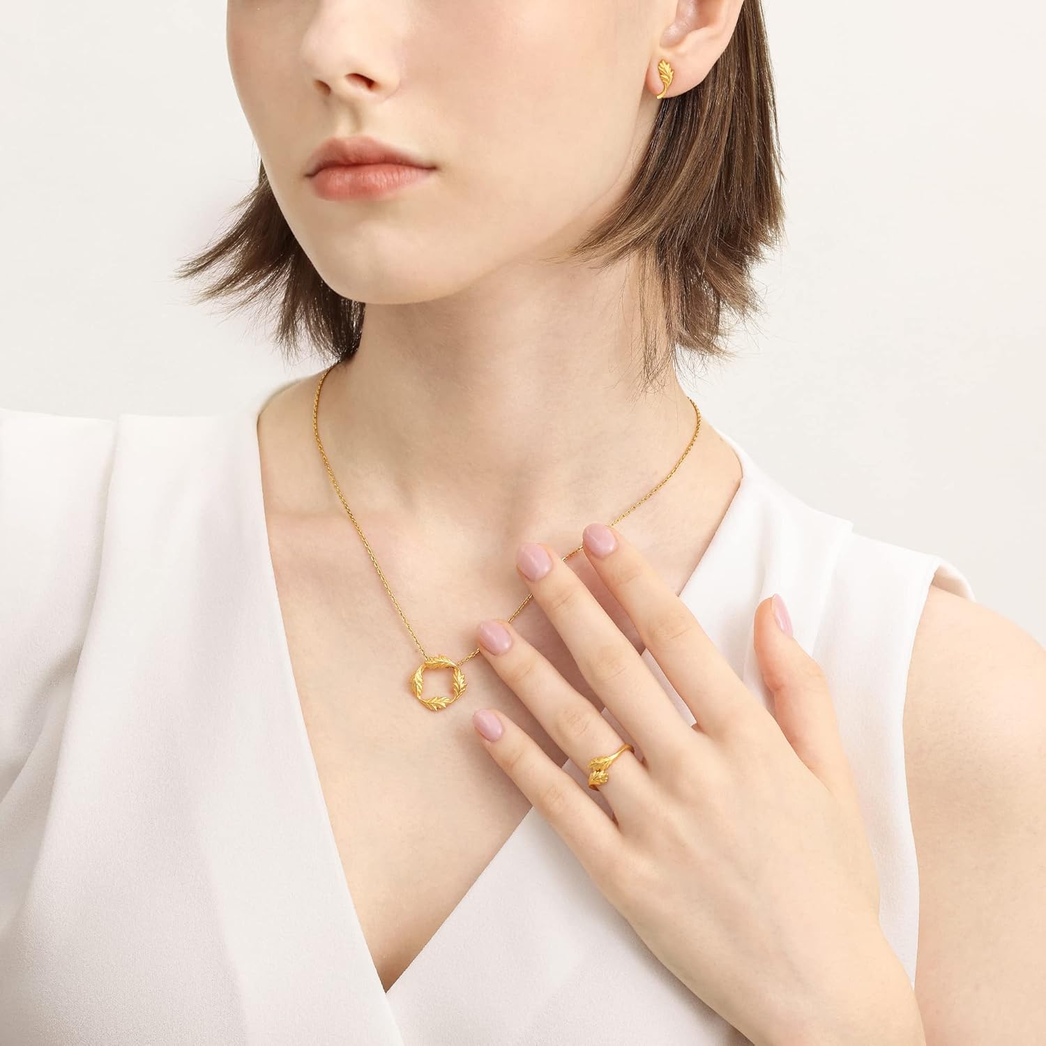 CHOW SANG SANG 999 24K Solid Gold Acanthus Ring for Women 93243R