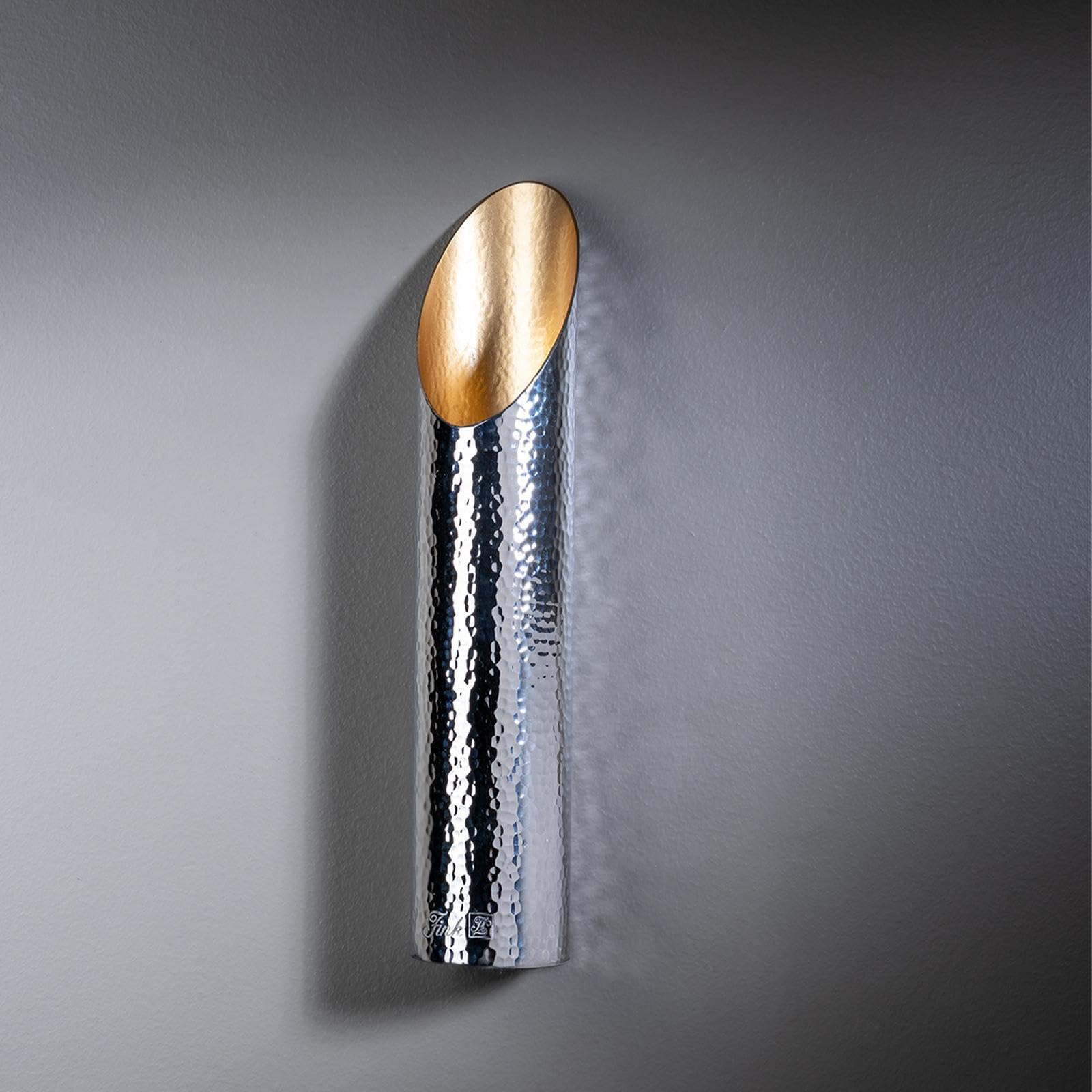 Fink gehämmerter Design-Teelichthalter 30 cm silberner Aluminium Kerzenhalter