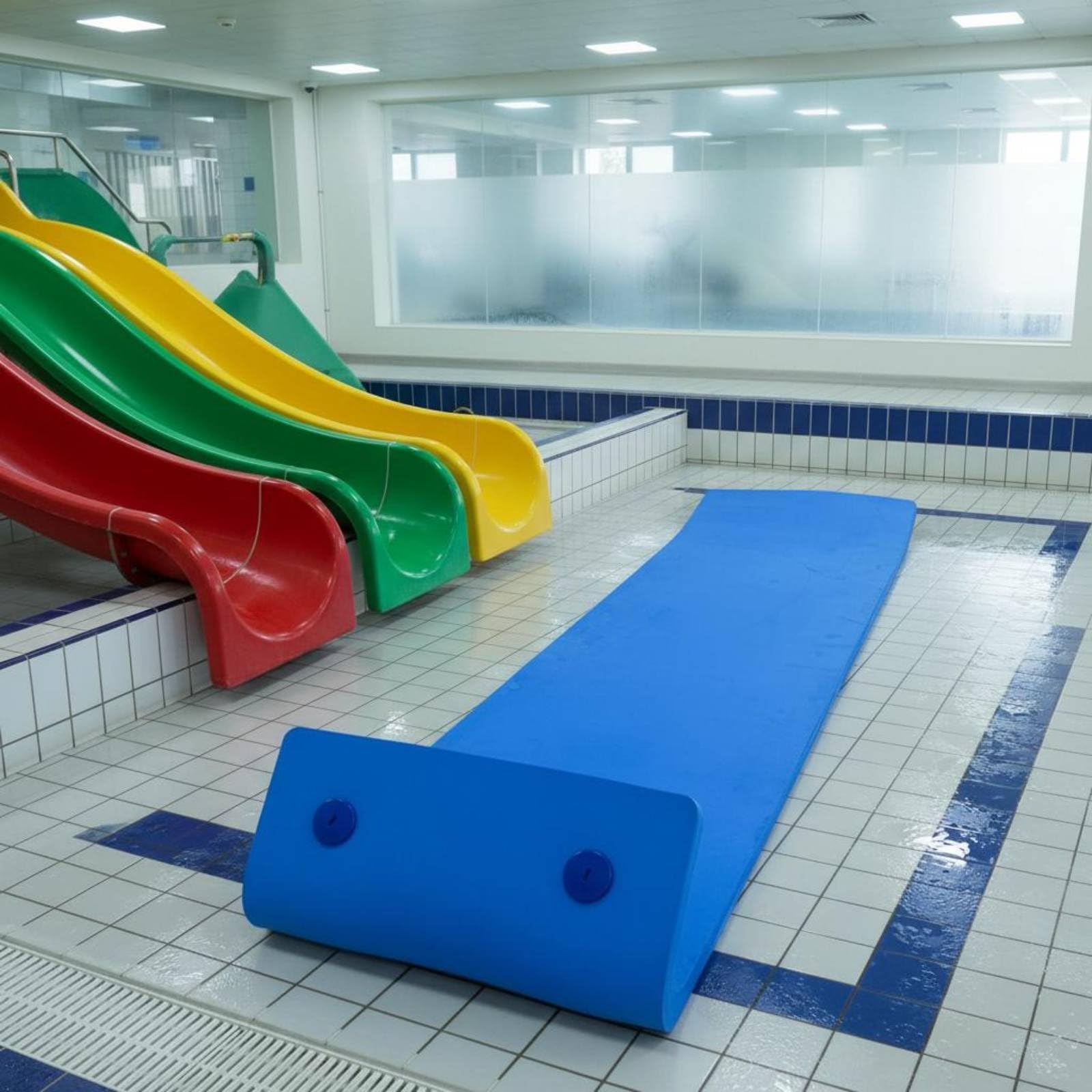 Tappetino Scivolo Acquatico Copertura Protezione Pista Tavoletta Parco Acquatico Materassino EVA Scorrevole Resistente per Scivolata Controllata E