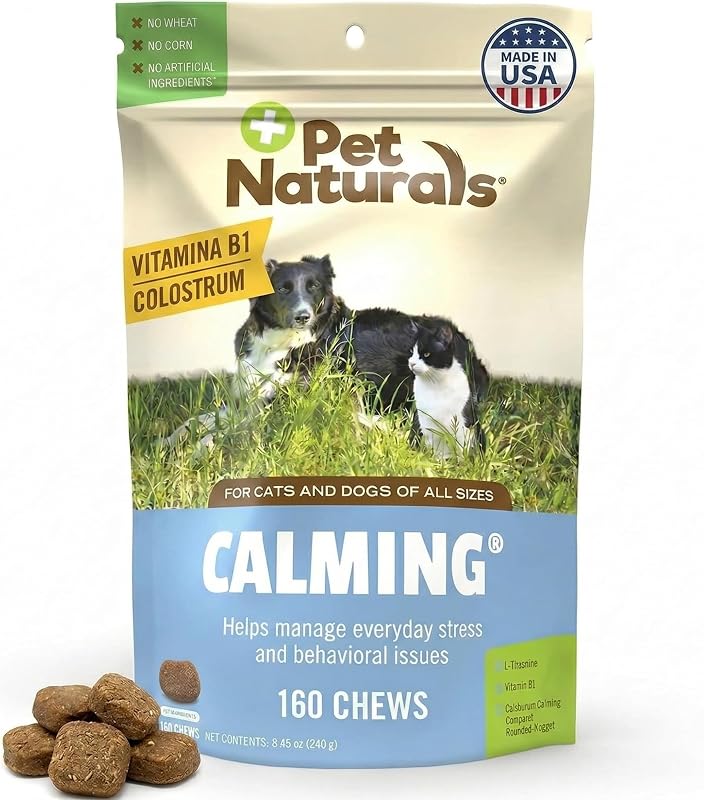Pet Naturals Masticables calmantes para perros y gatos, alivio de la ansiedad con ingredientes suaves para truenos, fuegos artificiales, viajes, aseo, golosinas calmantes para mascotas de tamaño económico, sabor a pollo, 160 unidades