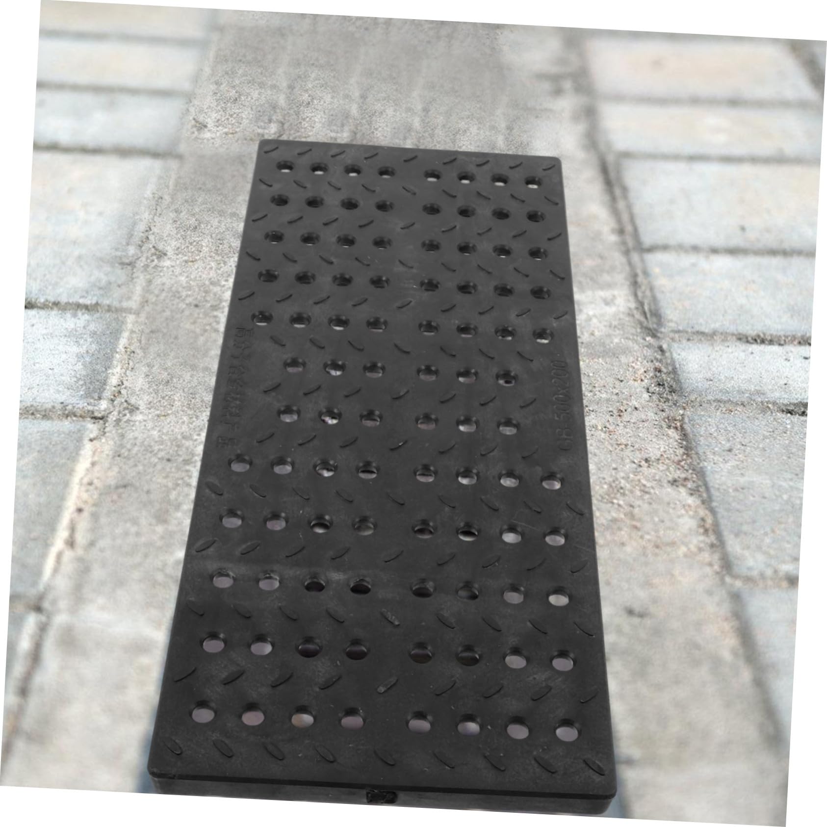 Solidna plastikowa osłona odpływowa wykopu, 200 x 500 mm, wymienna kratka kanalizacyjna z okrągłymi otworami do kuchni i ochrony rynny na zewnątrz, niezbędne akcesorium drenażowe do restauracji i
