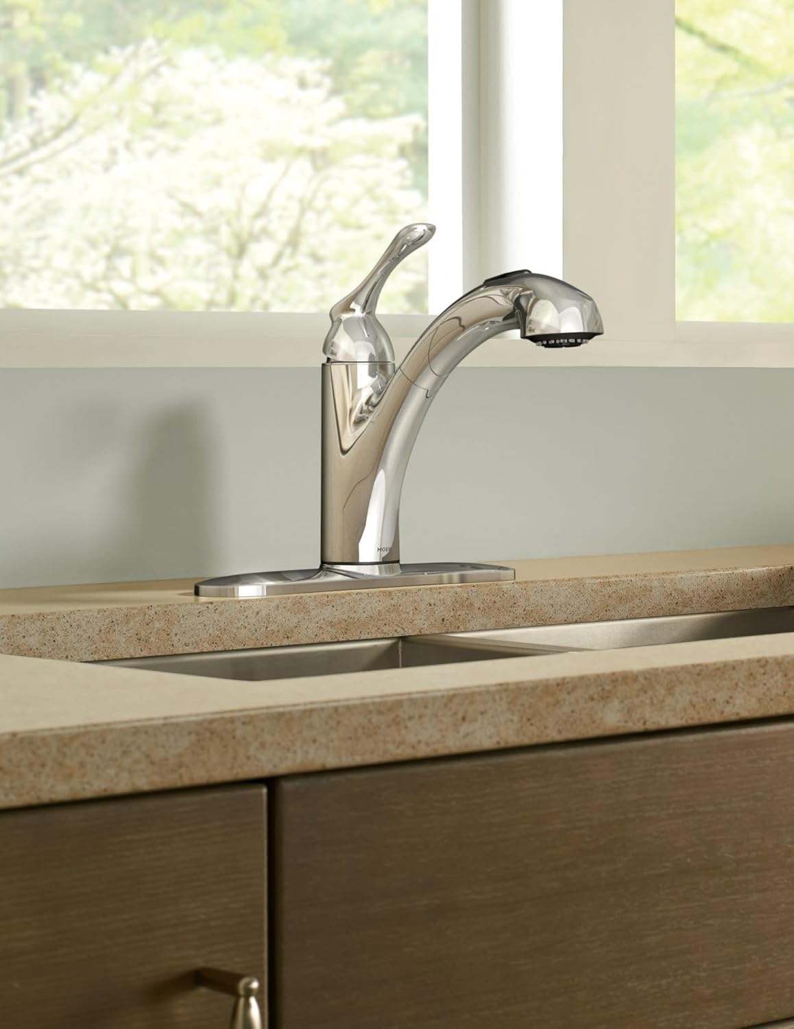Moen 87017 One-Handle Pullout Kitchen Faucet, Chrome