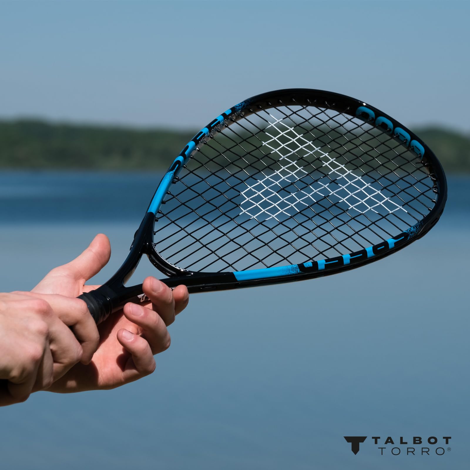 Talbot Torro Speed-Badminton Set Speed 6600, 2 kraftvolle Alu-Rackets 58,5cm, 6 oder 5 windstabile Federbälle, Cones zur Spielfeldmarkierung, im trendigen Rucksack