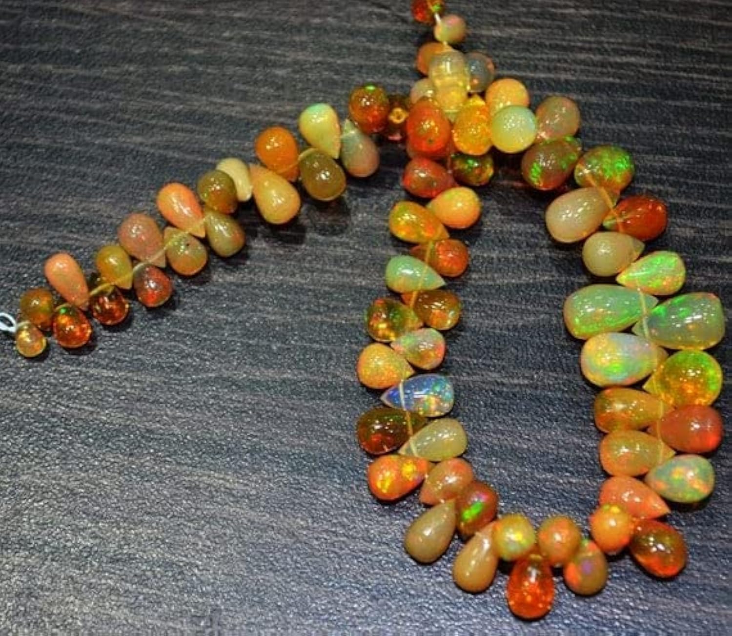 Opale d'Éthiopie perles gouttes orange pour vos ateliers bijoux d'été