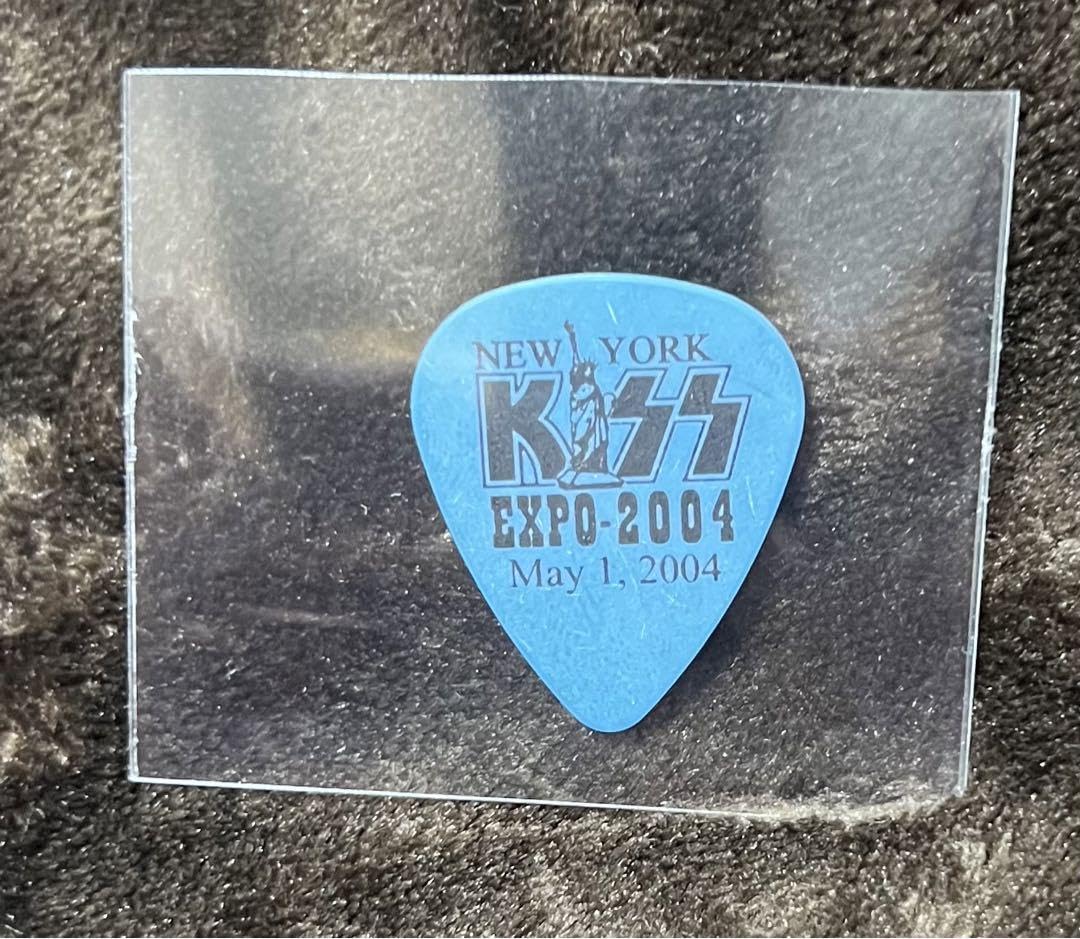 KISS ギターピック　ジーンシモンズ Amazon.co.jp: キッス KISS ジーンシモンズ ギターピック : 楽器・音響機器