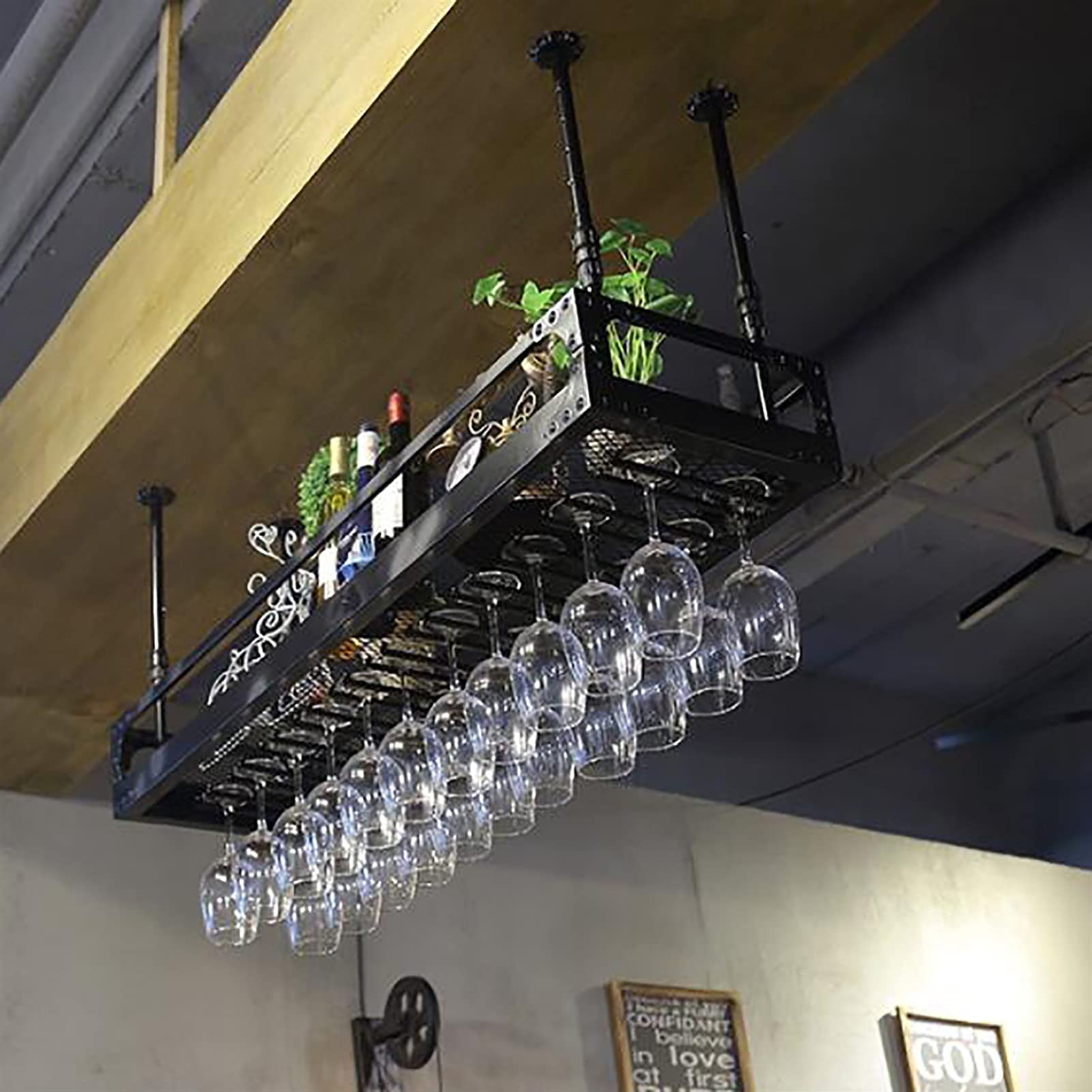 Casier à vin au plafond en fer forgé durable et support de verres