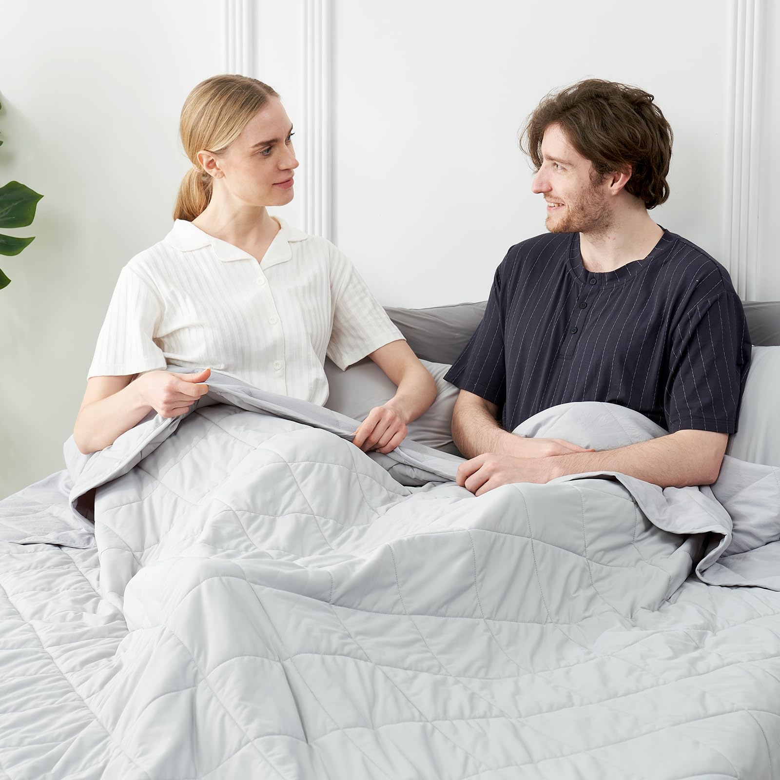 Cozy Bliss Cooling Blanket for Hot Sleepers King Size, Q-Max 0.45 Cooling Comfort, Cold Blankets for Night Sweats Sleeping, Ultra-Cool Lightweight Breathable Summer Blanket for Bed, Mist Grey