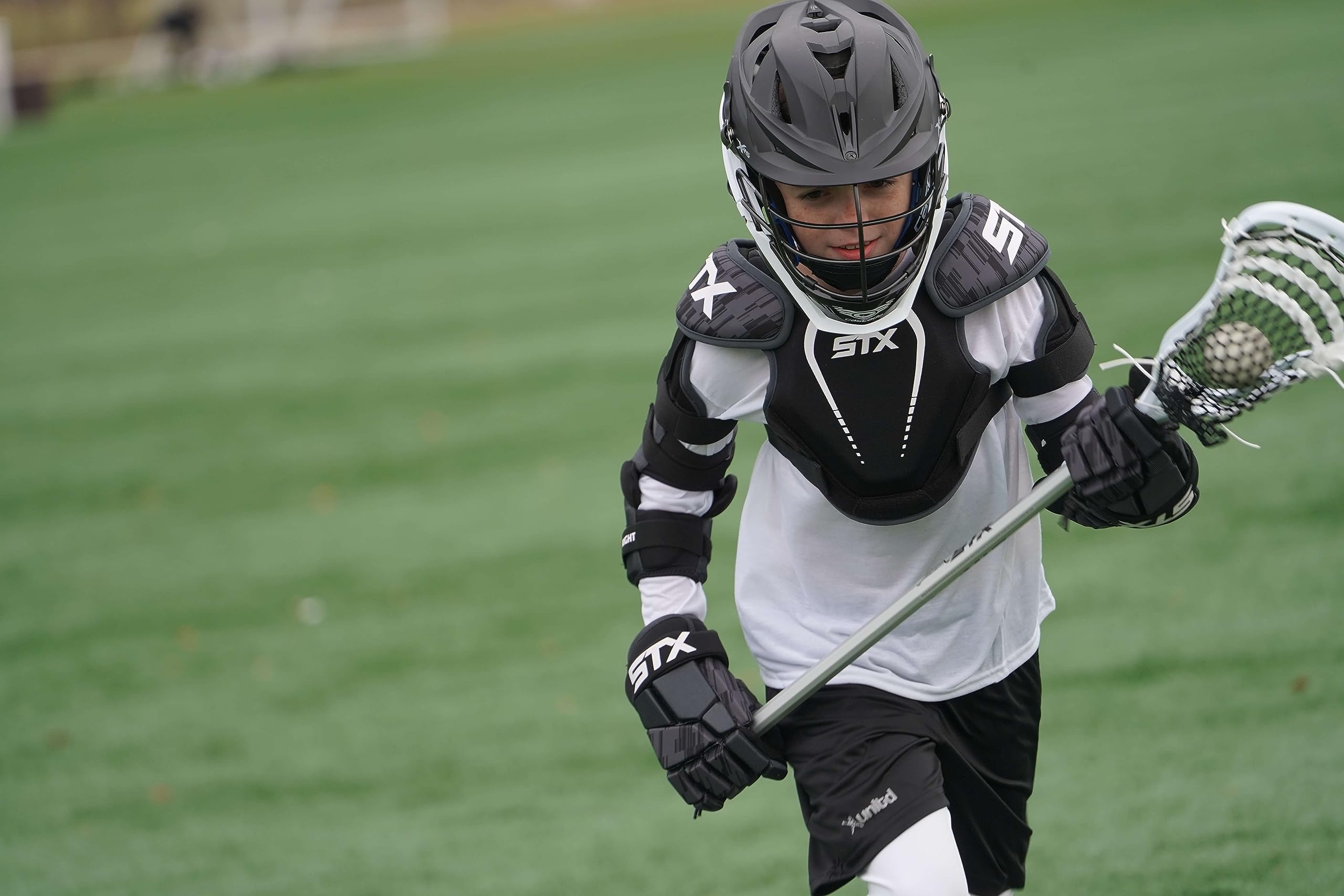 Amazon.co.jp: Lacrosse Unlimited Maverik Charger EKG ユース 