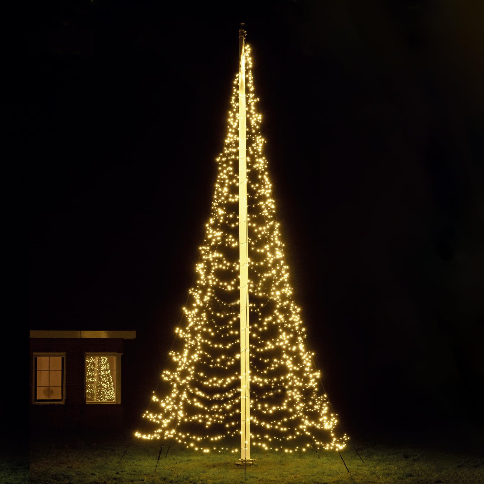 Hollynights - Flagpole LED Christmas Tree - Outdoor Christmas Decorations - Warm White - 2,000 LED Tree - 20ft - Available for Existing Flagpoles