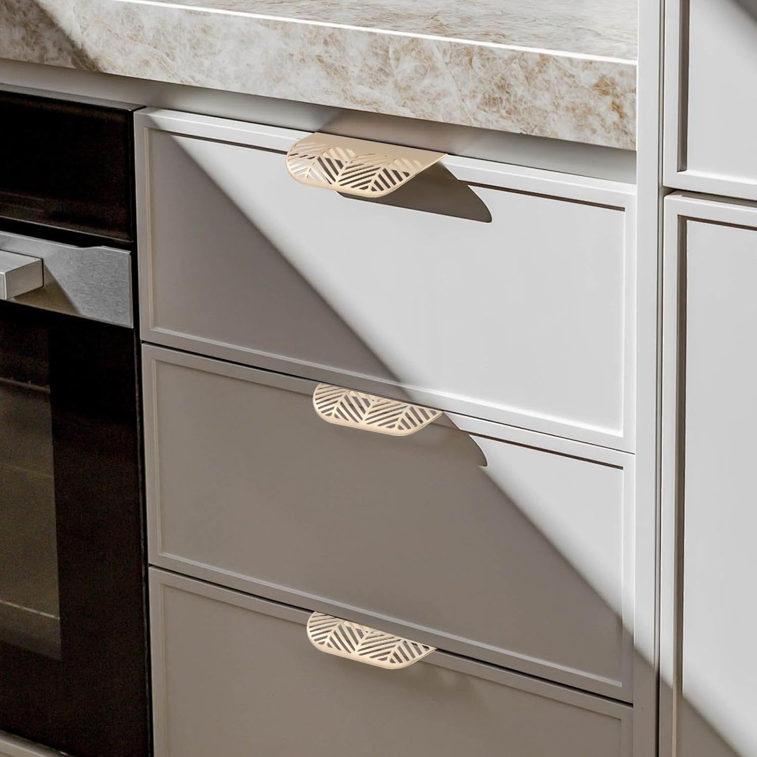 2Pcs Cabinet Finger Pulls Leaf Shaped Curved Pulls Hollow Gold Leaf Drawer Pull Handles, with Mounting Screws
