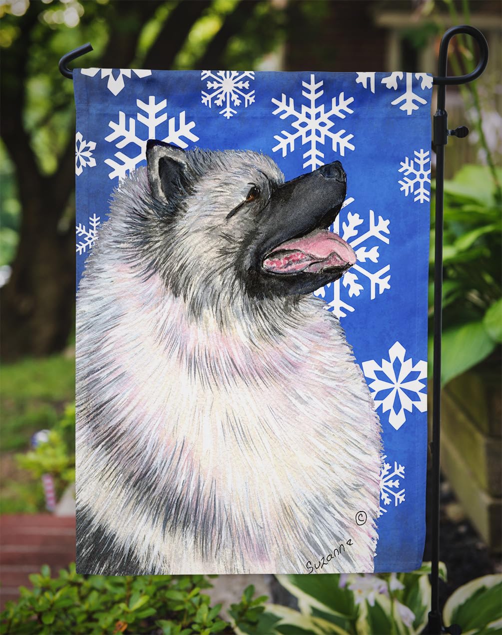 Caroline's Treasures SS4626GF Keeshond Winter Snowflakes Holiday Flag Garden Size, Small, multicolor