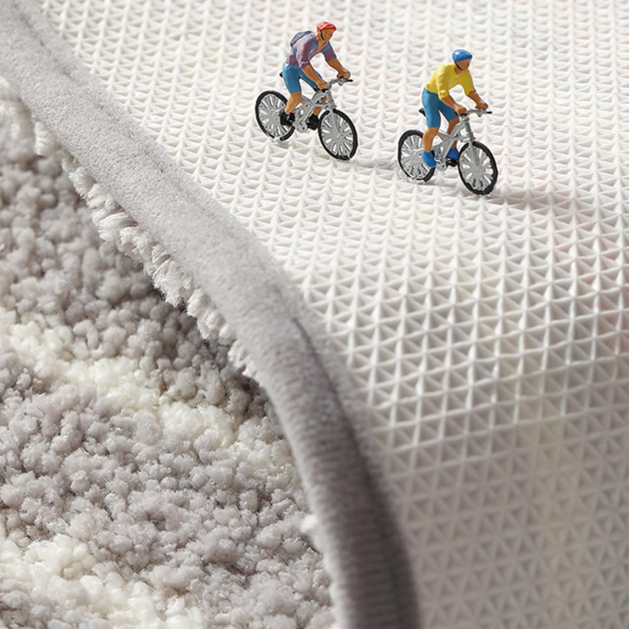 浴室足ふきマット 高吸水力 速乾 低反発 可愛い簡単な ふわふわ 柔らか肌触 滑り止め 耐久性 洗える 収納便利 防臭抗菌 足拭きマ