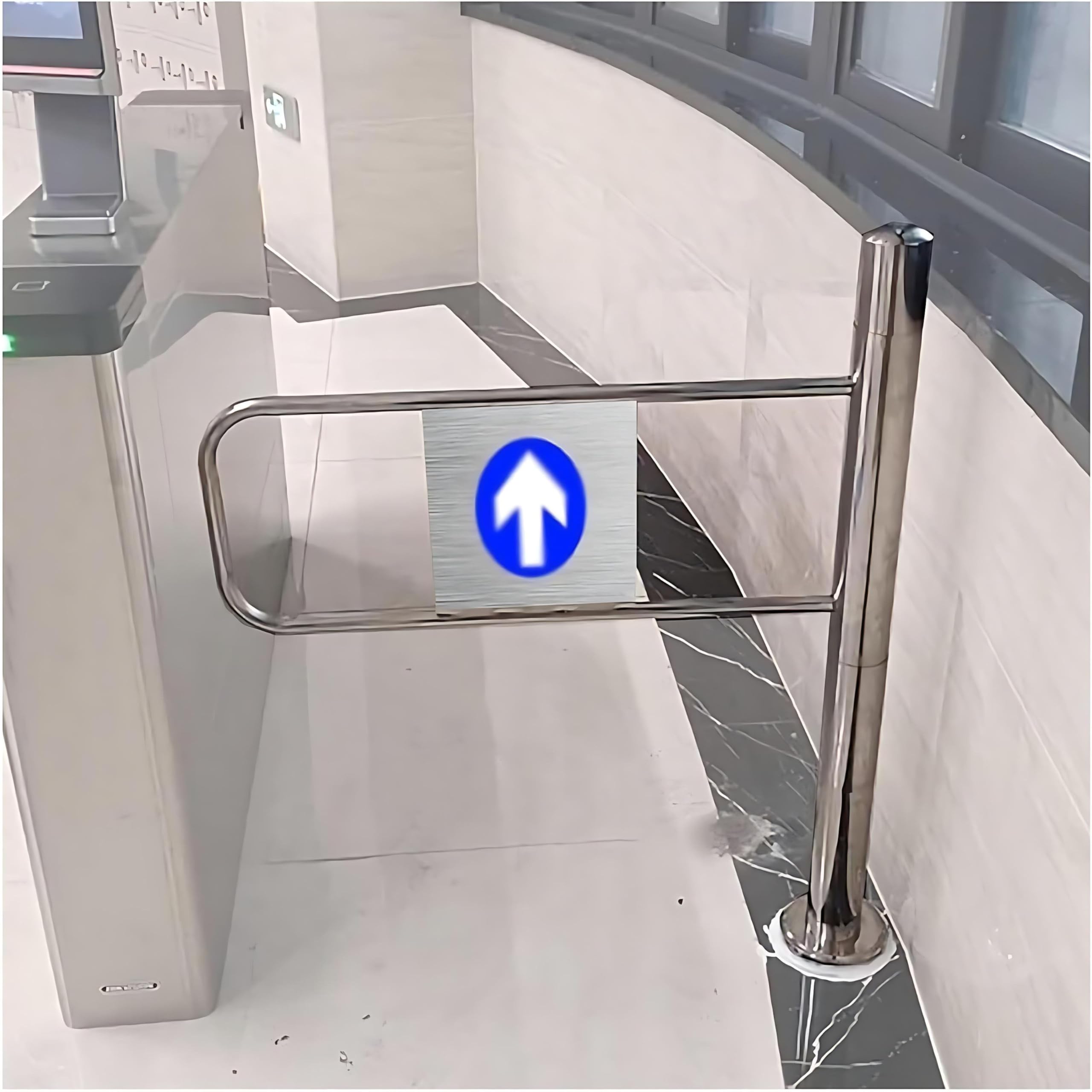 Puerta de seguridad de cierre automático manual de 90° para corredores industriales ajustable 50100 cm mecanismo de bloqueo seguro