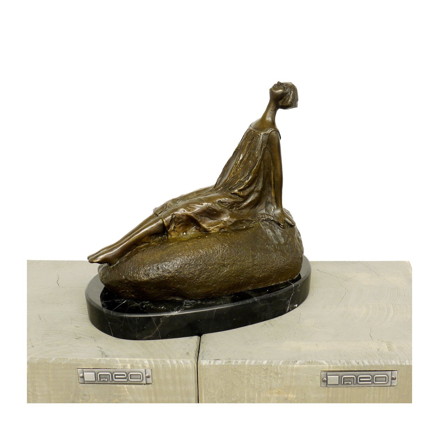 Kunst & Ambiente Moderne Bronzeskuptur - Der Sternengucker - signiert von Milo - Kunstvolle Dekoration - Deko in Bronze - Statue - Wohndeko