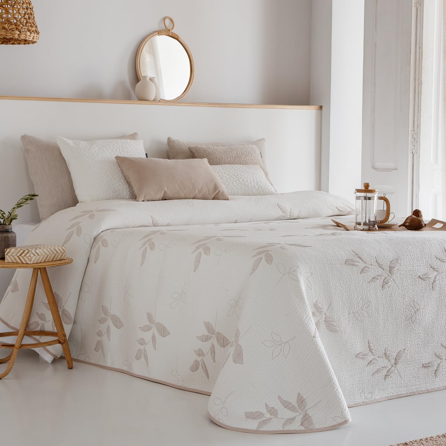 Antilo - Colcha de Verano - Bouti Modelo Eliete - Color Beige - Cama de 150 cm - Medida 250x265cm