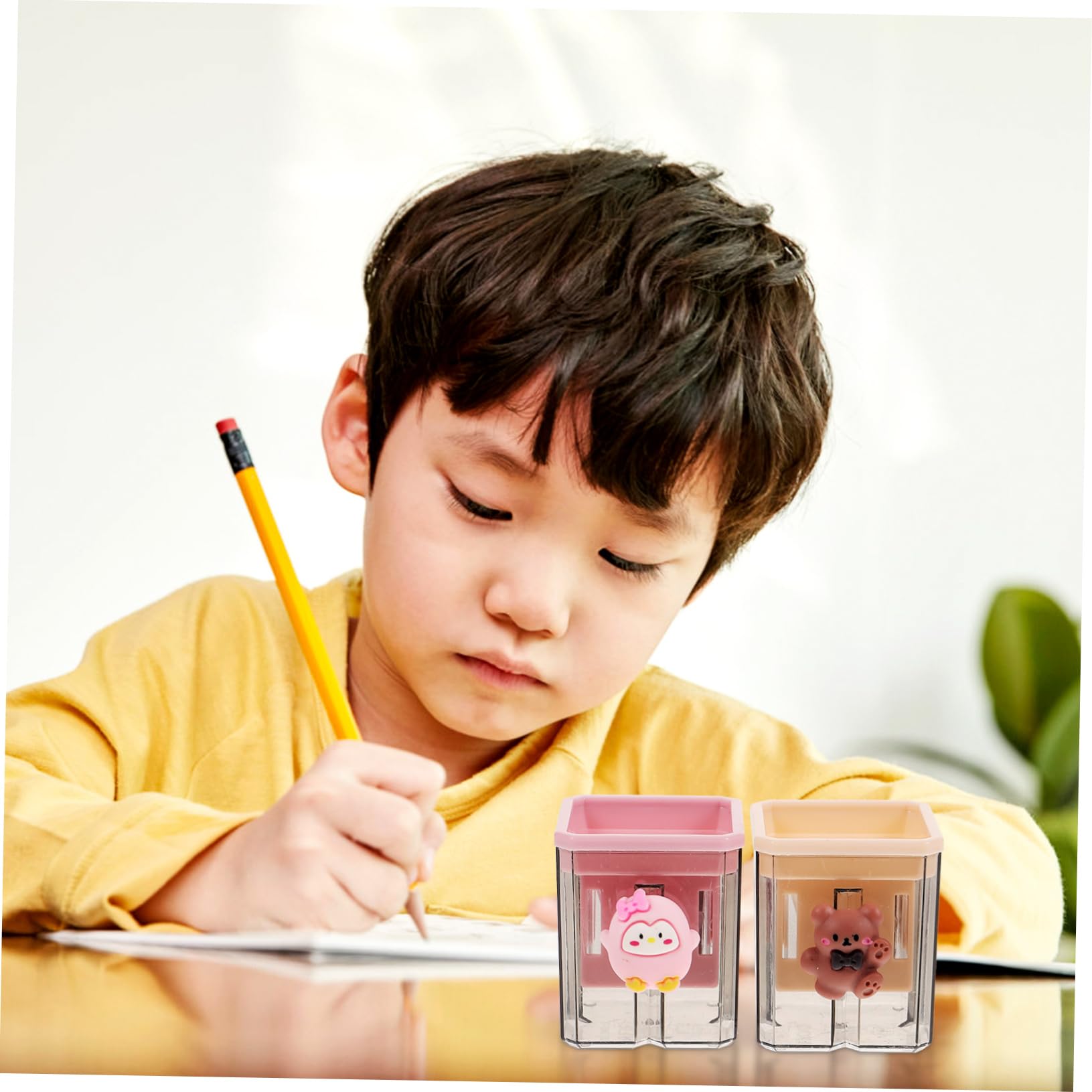 Taille-crayons et Design Créatif pour Garçon et Filles 2pcs en Plastique Double Trou, Opération Manuelle pour L'école et Fournitures Scolaires
