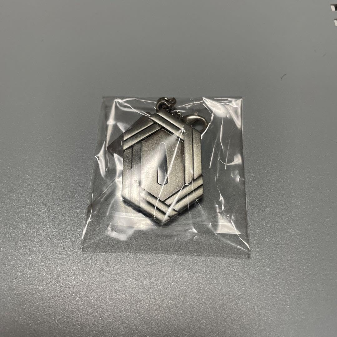 Amazon.co.jp: 鬼滅 冨岡義勇 鍔チャーム : ファッション