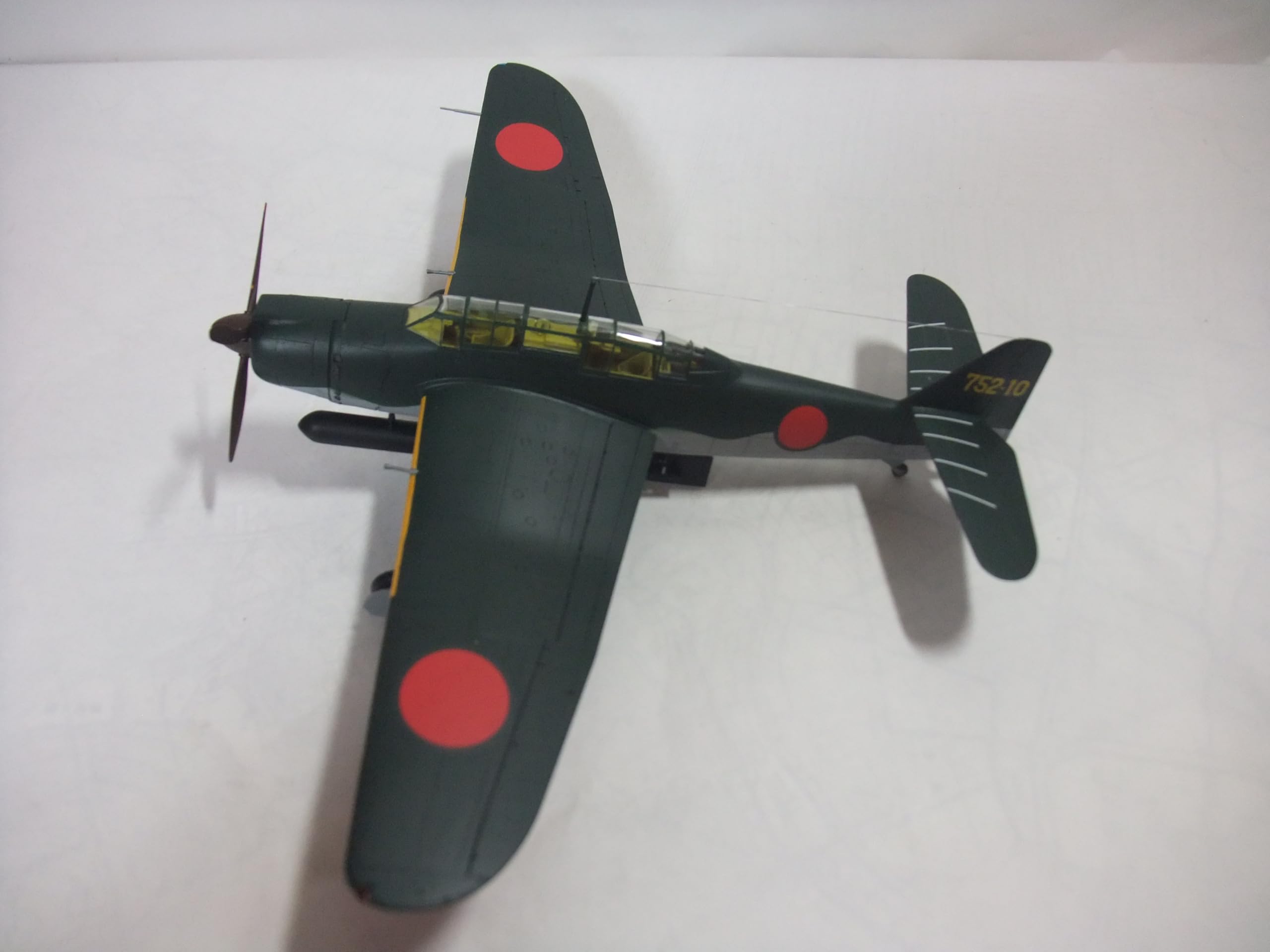 Amazon | 完成品 日本海軍 流星改 戦闘攻撃機48分1サイズ