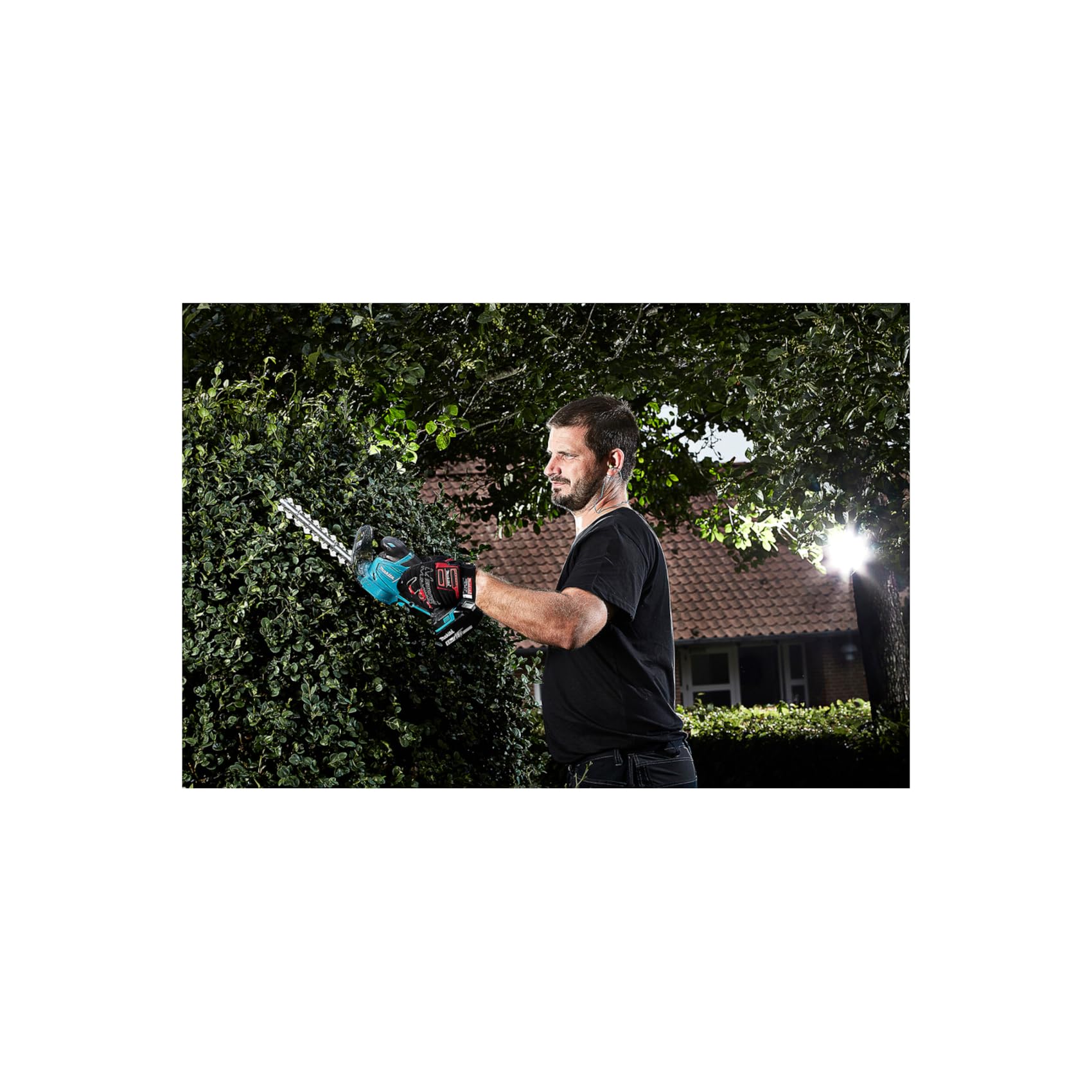 Makita DUM604RTX 18V Li-Ion LXT Grasschere komplett mit 1 x 5,0 Ah Akku und Ladegerät